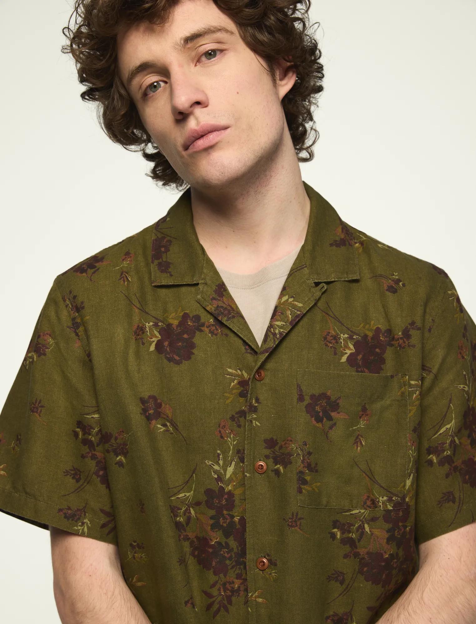 Camisa de hombre de manga corta con estampado
