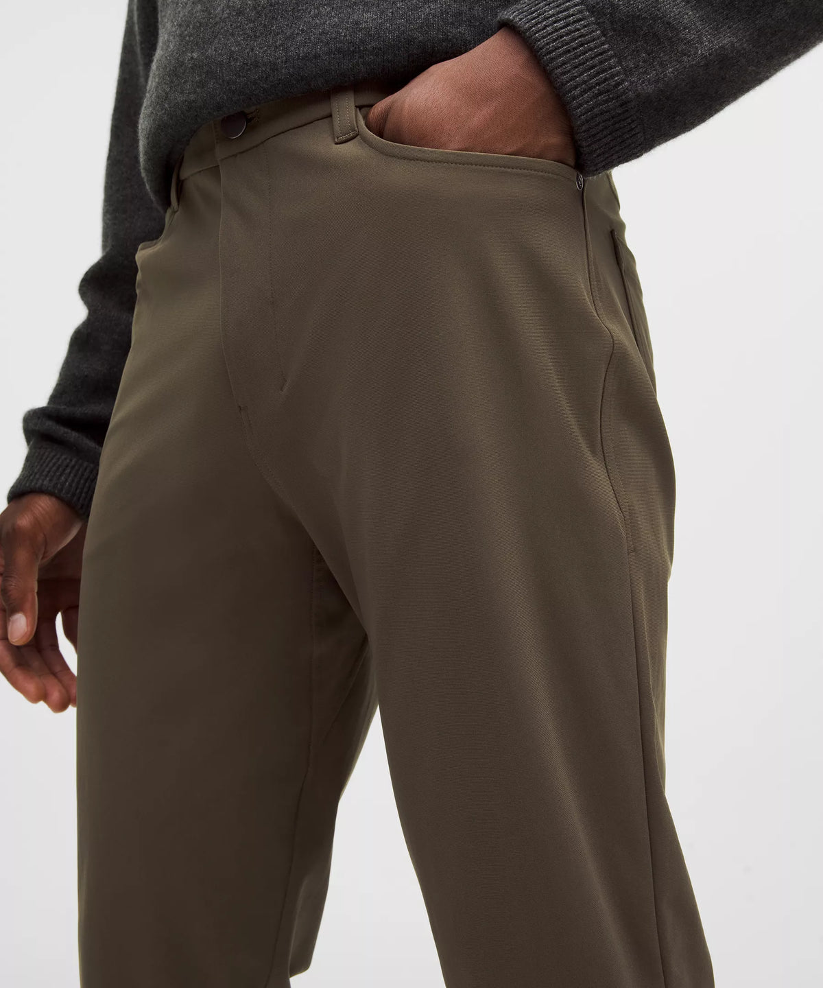 Pantalón de corte ajustado