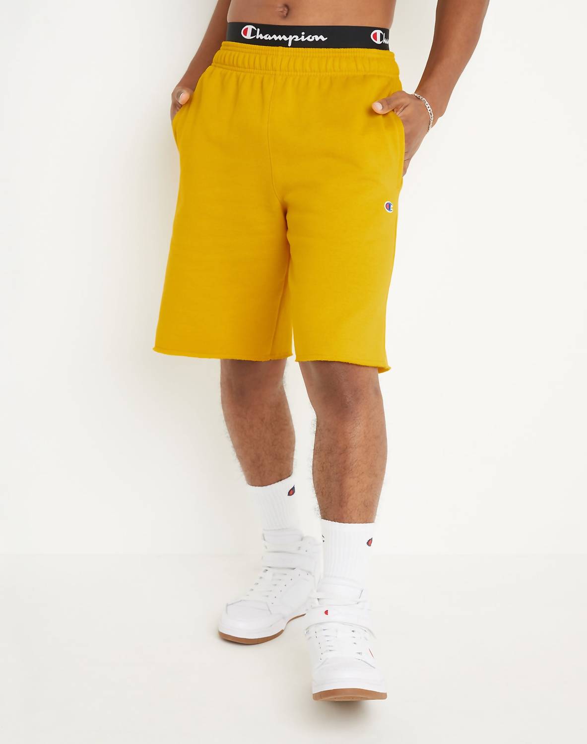Short color dorado
