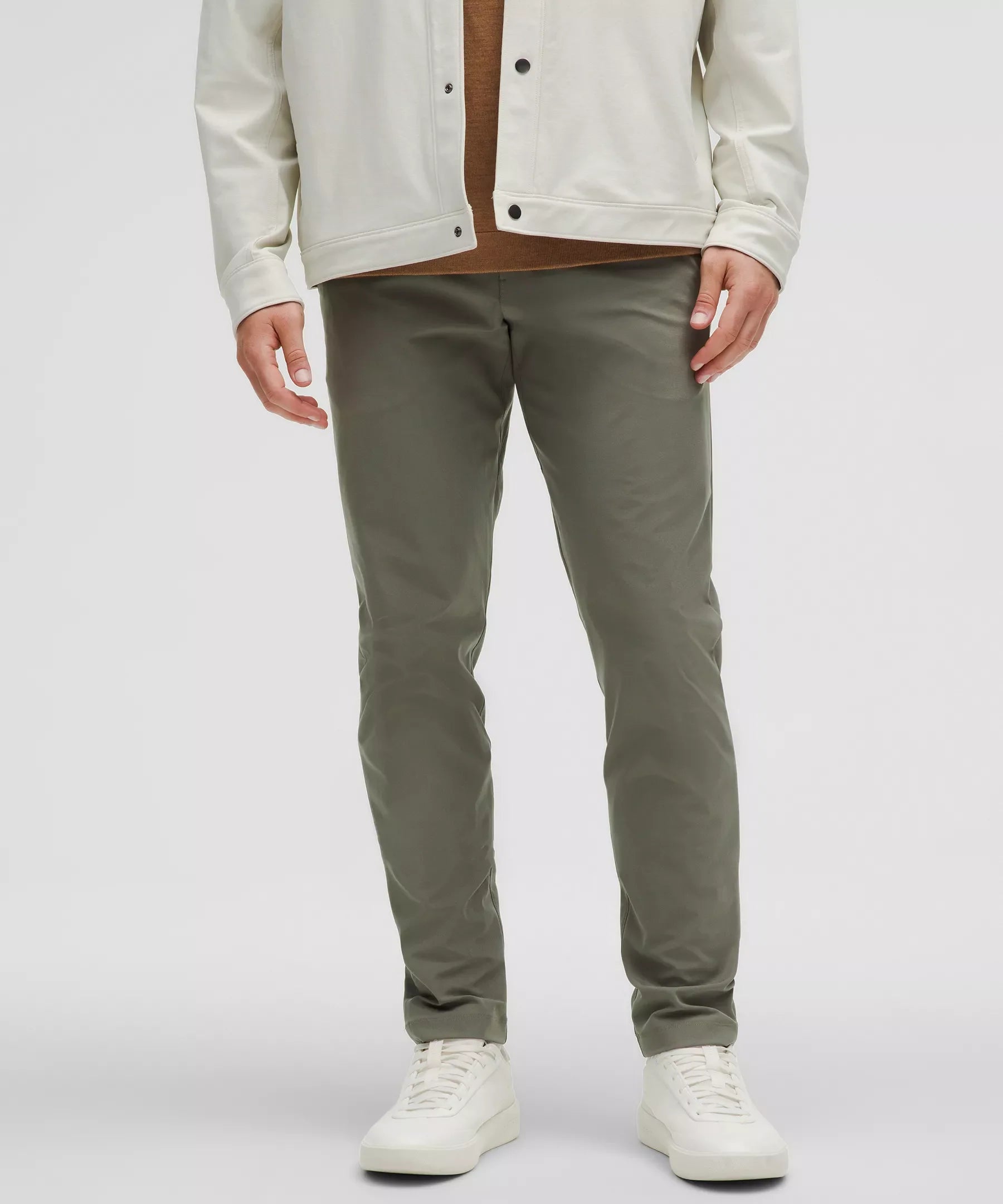 Pantalón de corte ajustado