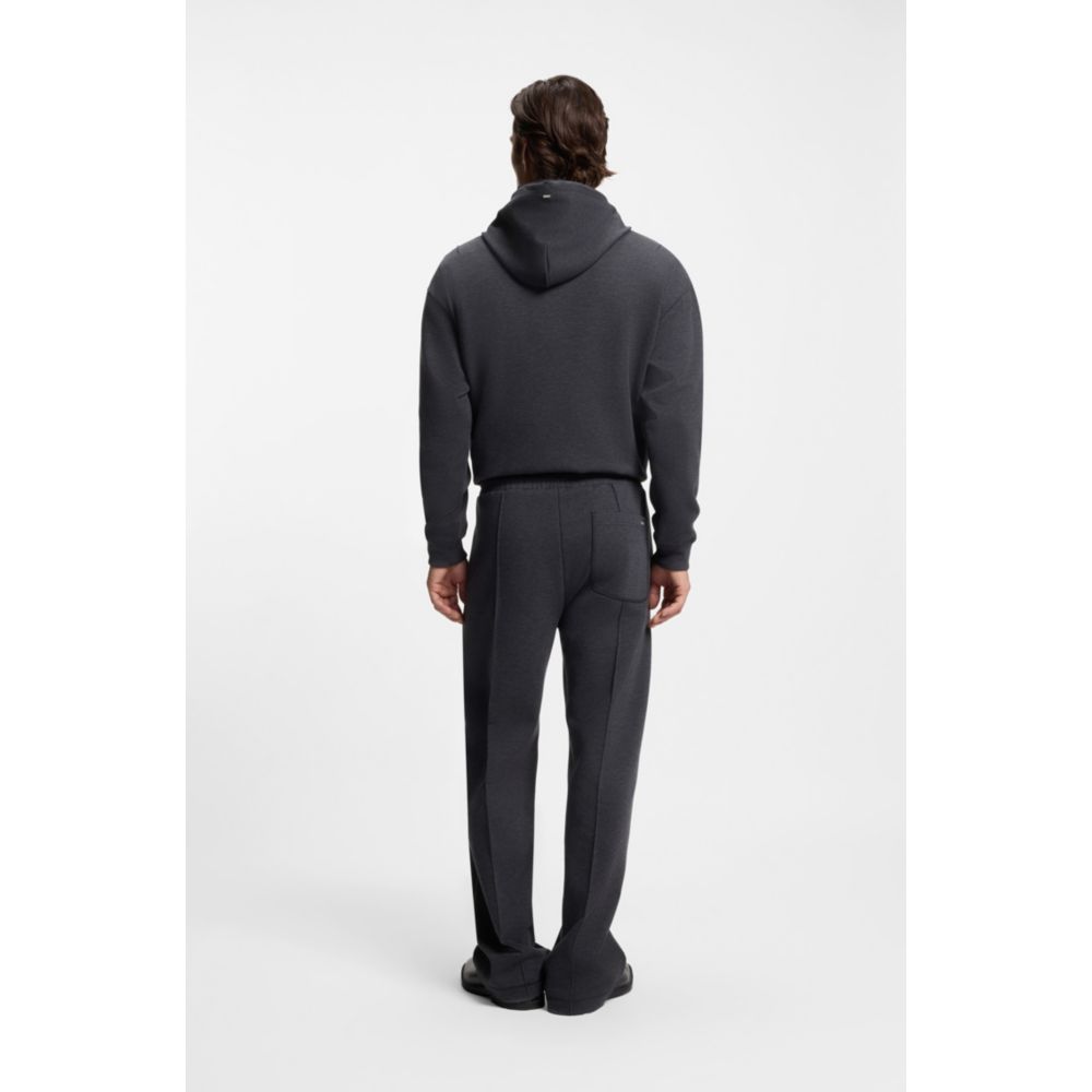 Pantalón deportivo de corte amplio