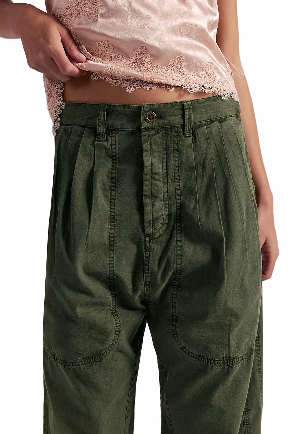 Pantalón de tiro bajo color verde