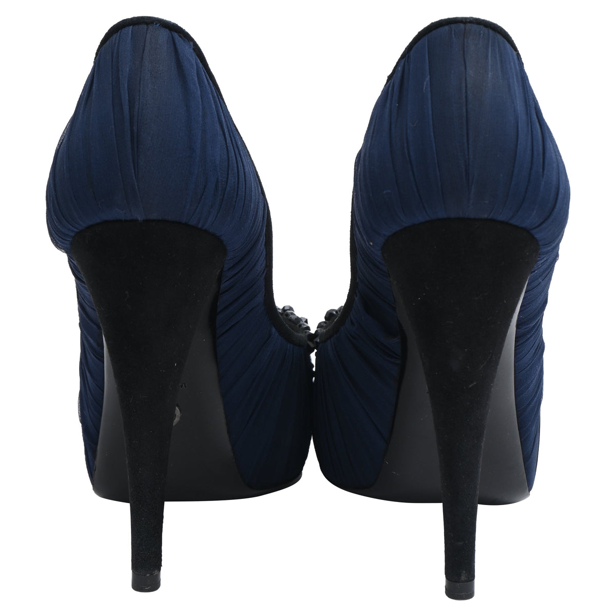 Tacones de satén color azul marino