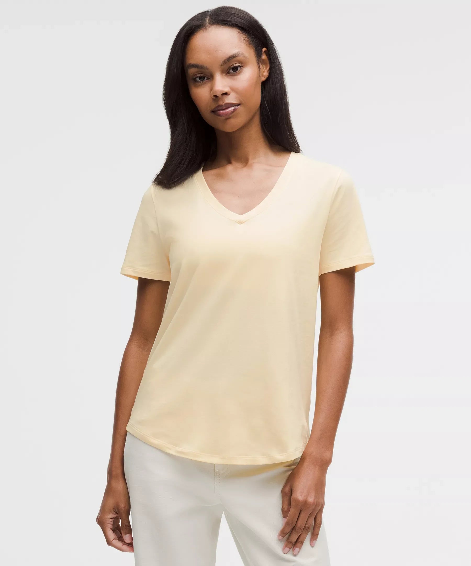 Camiseta con cuello en V