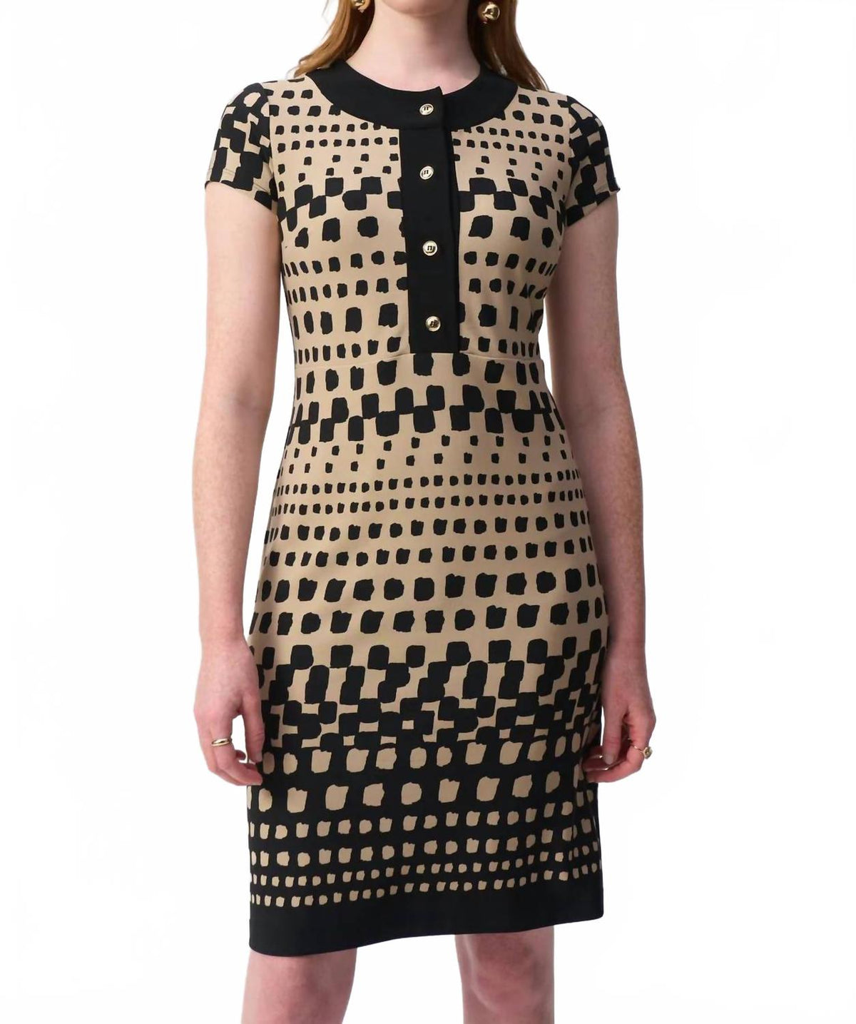 Vestido de manga corta color negro
