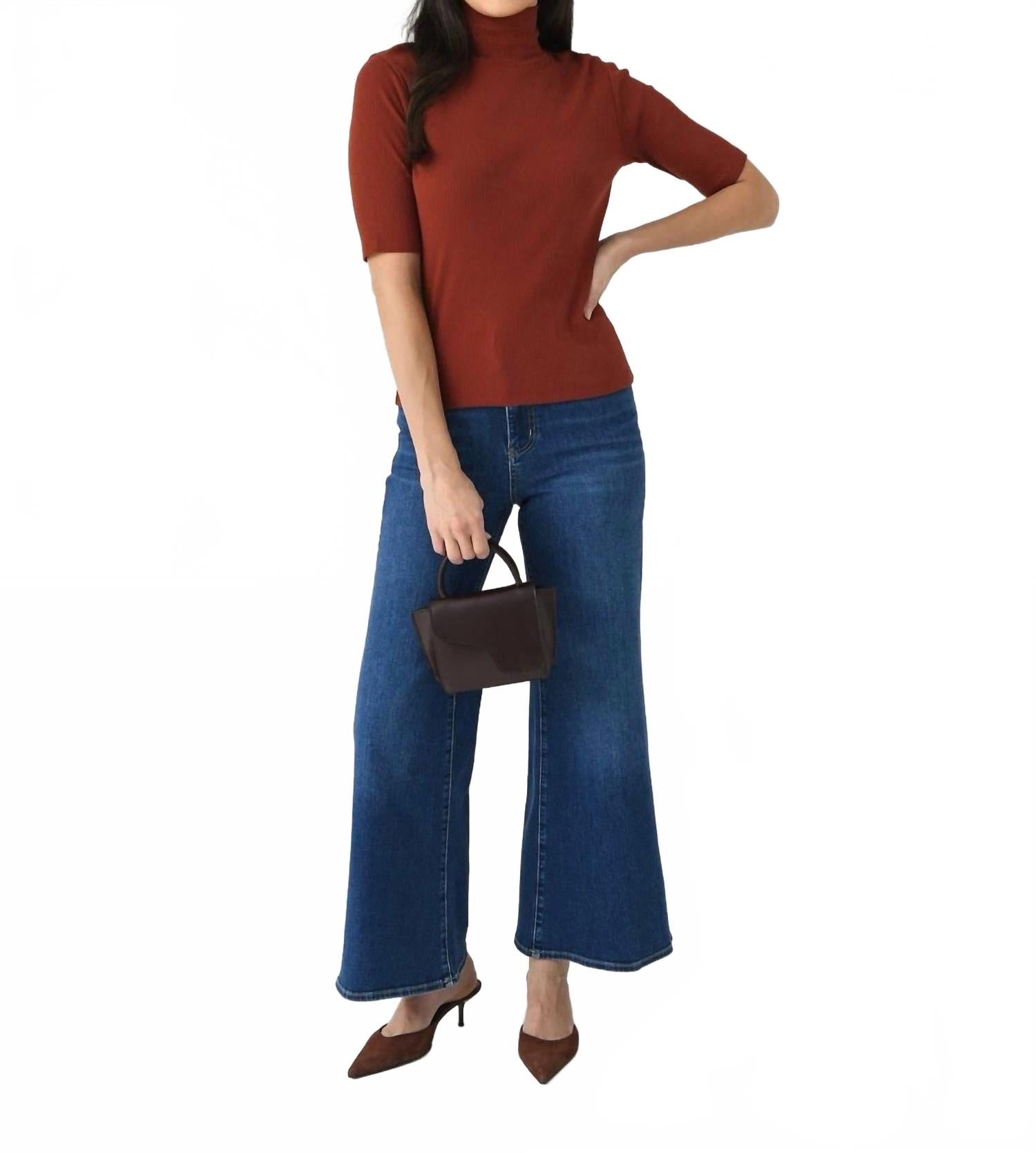 Top con cuello alto