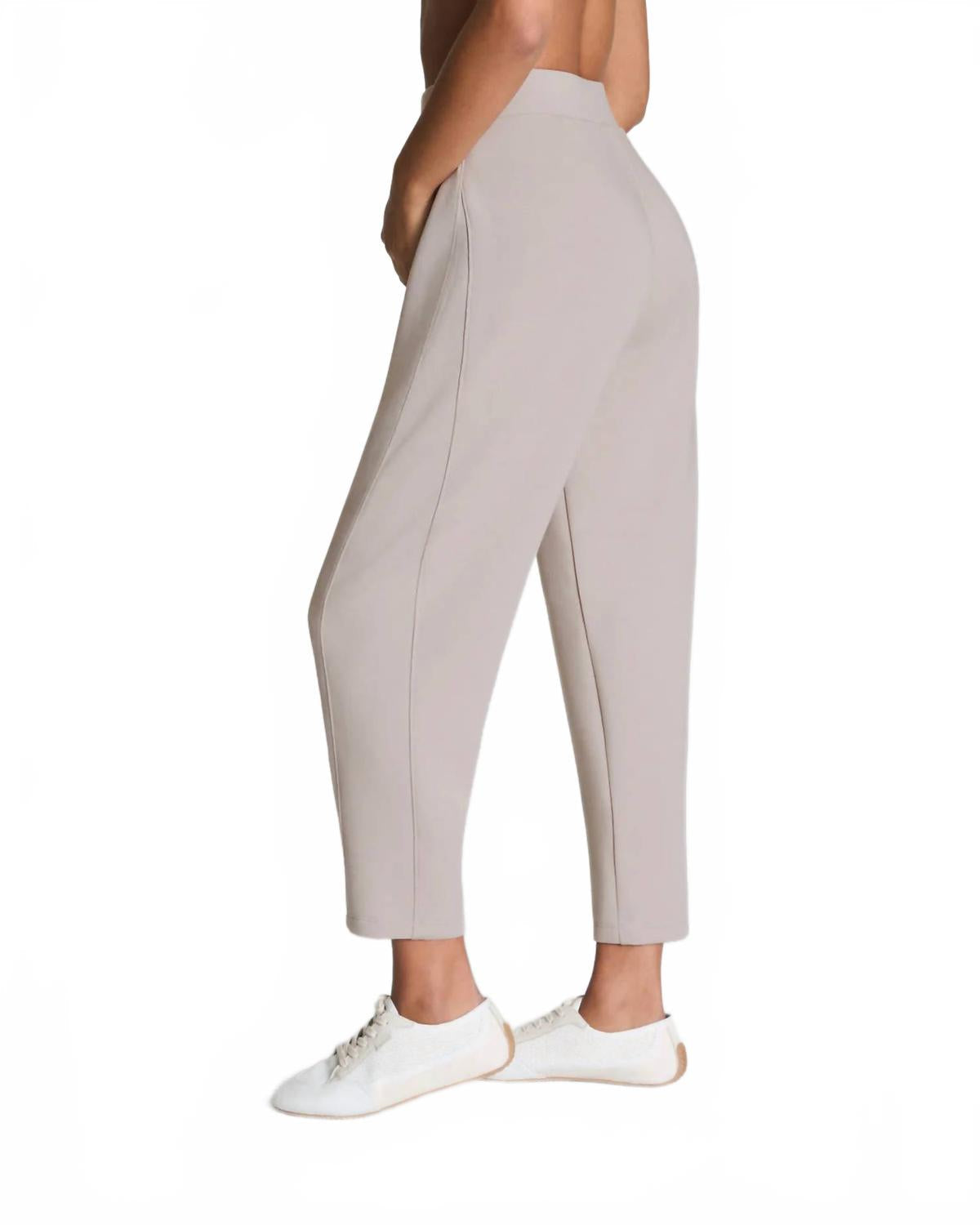 Pantalón color gris