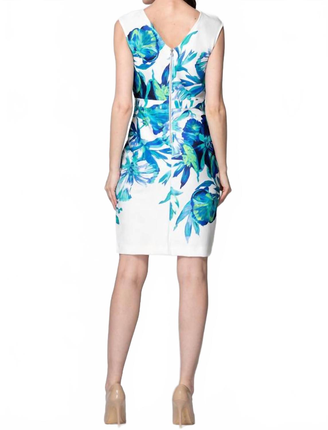 Vestido corto con estampado floral color blanco y azul
