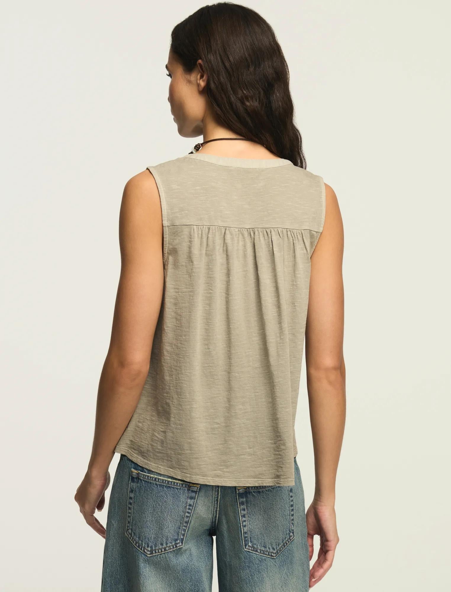 Camiseta sin mangas de mujer