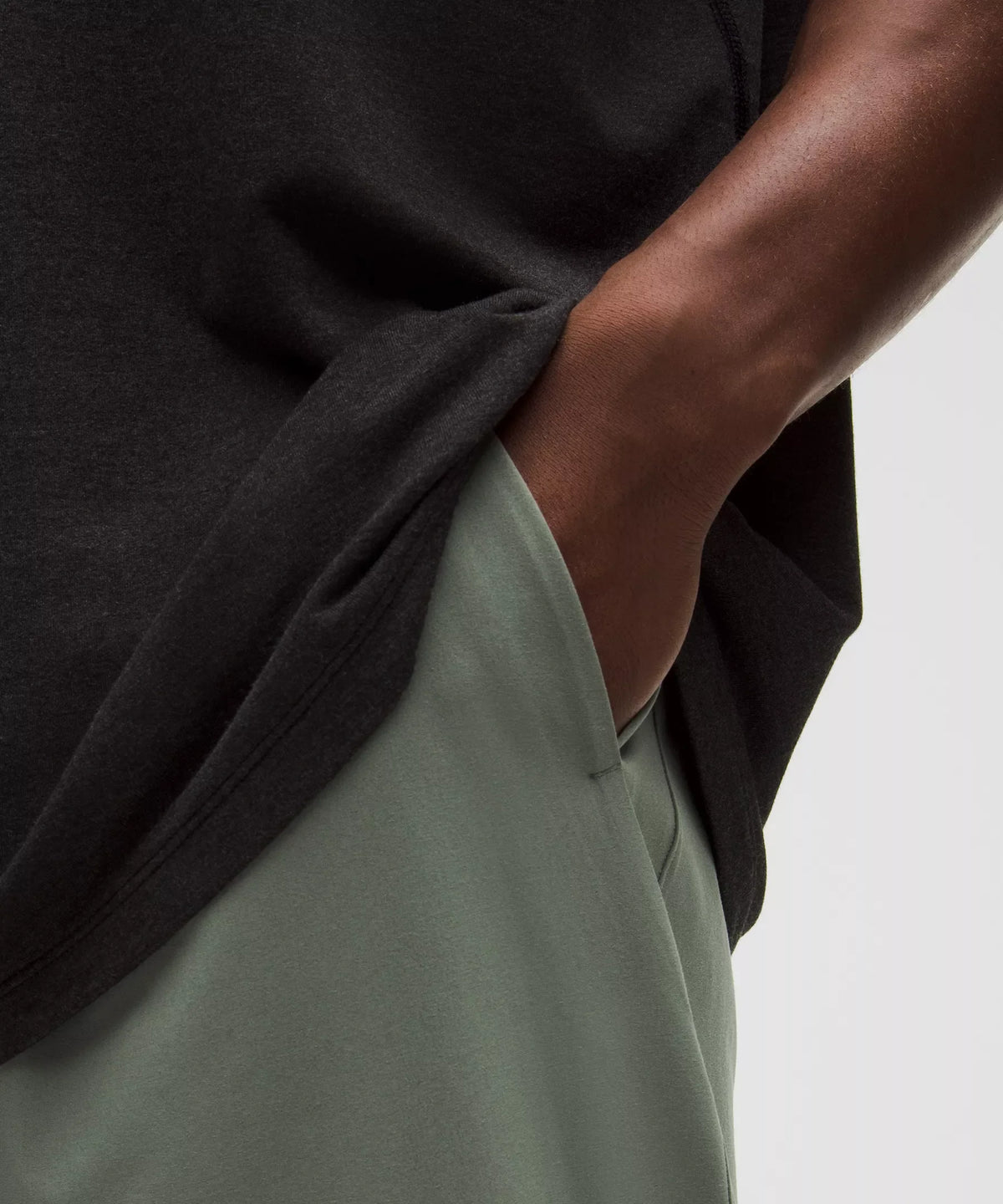 Pantalón de corte amplio