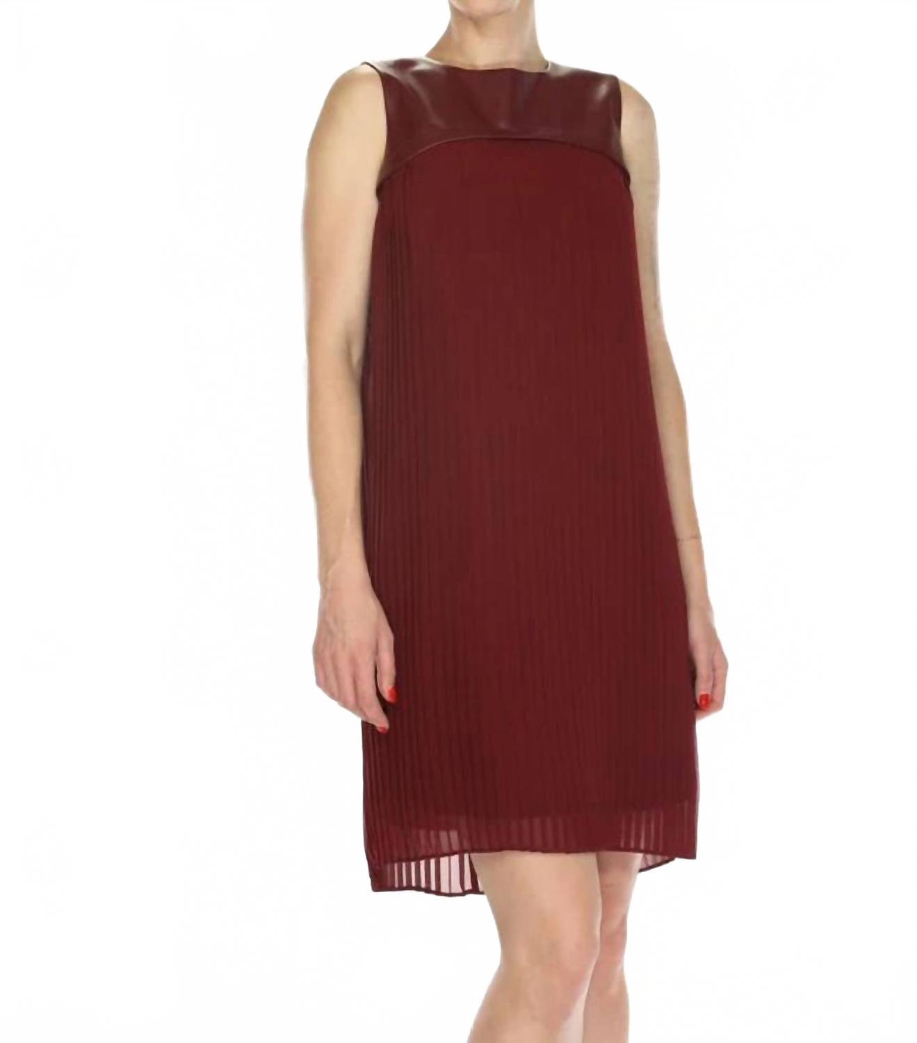 Vestido de efecto cuero corto con pliegues