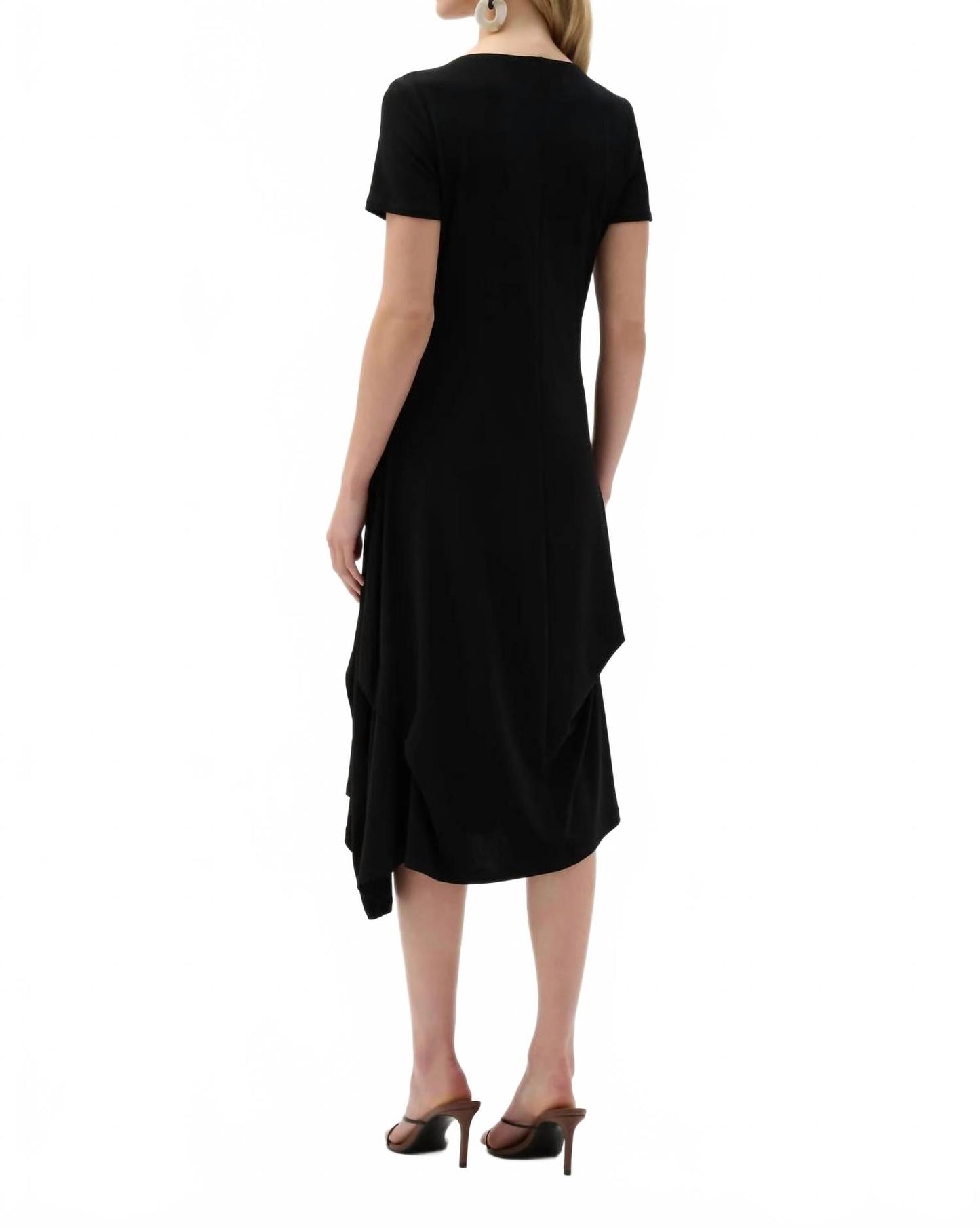 Vestido midi color negro