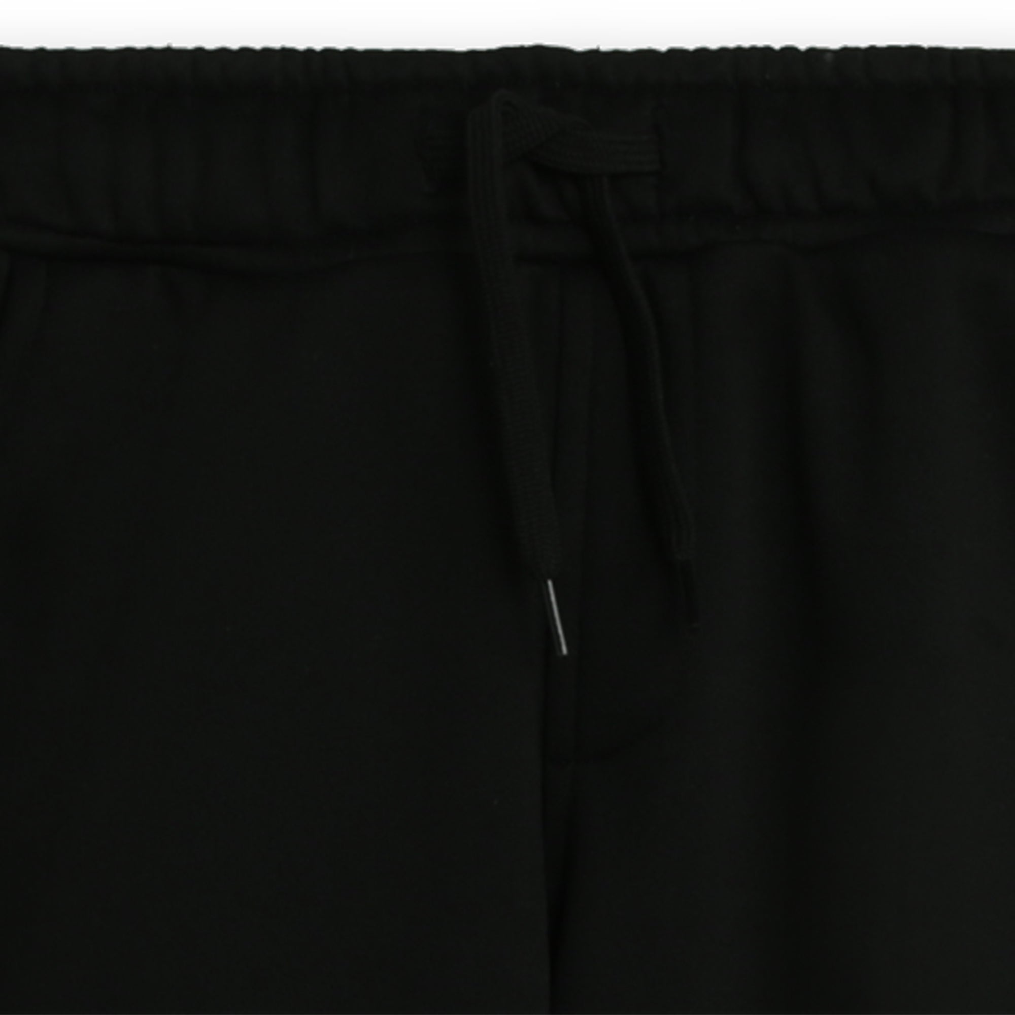 Pantalón deportivo color negro