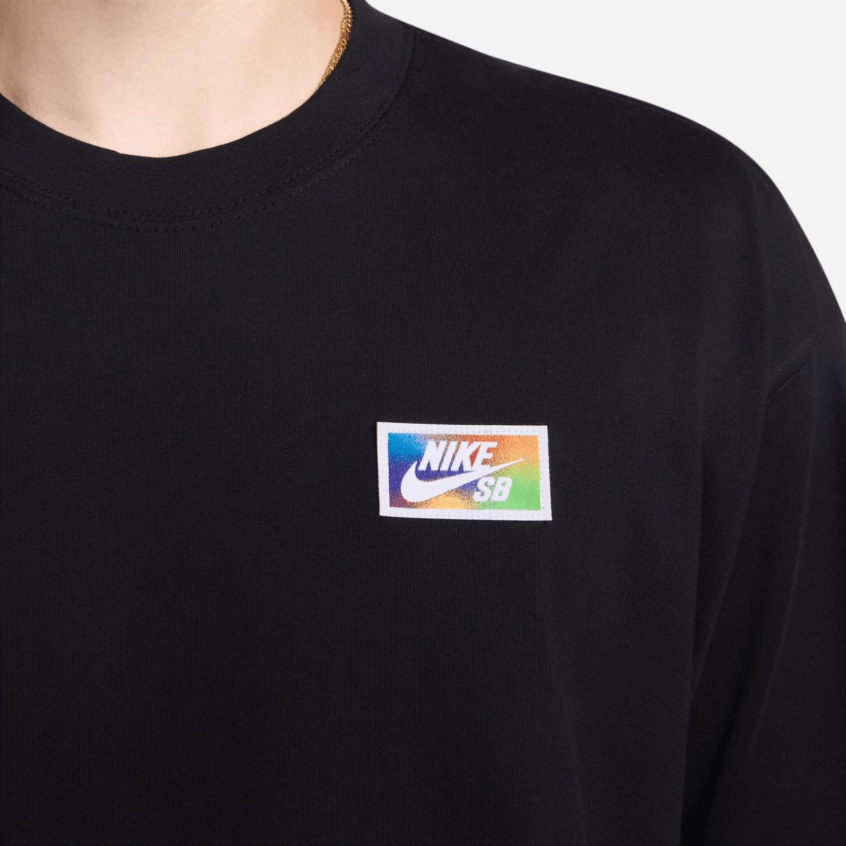 Camiseta color negro