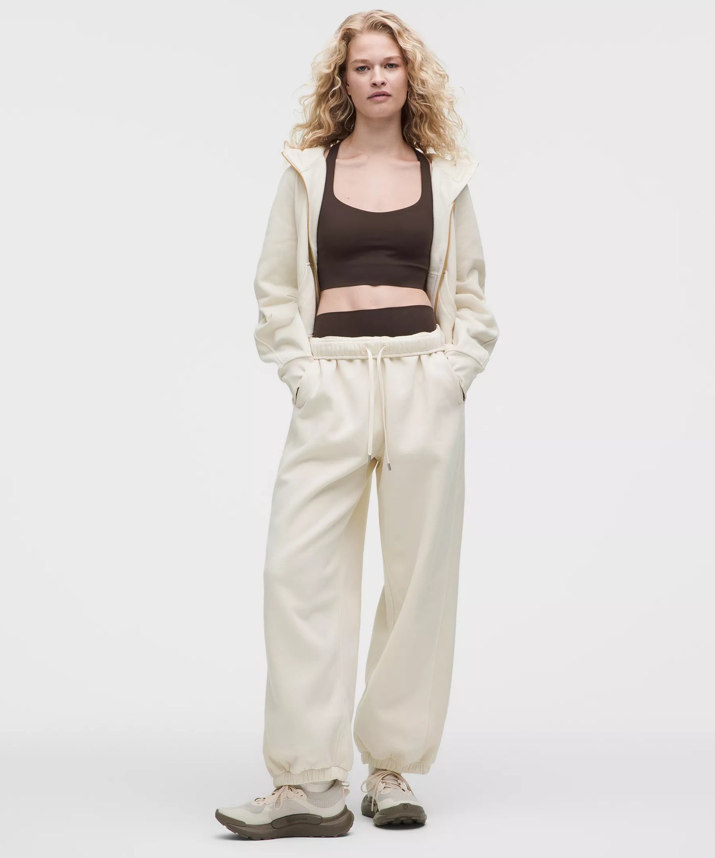 Pantalón deportivo de corte amplio