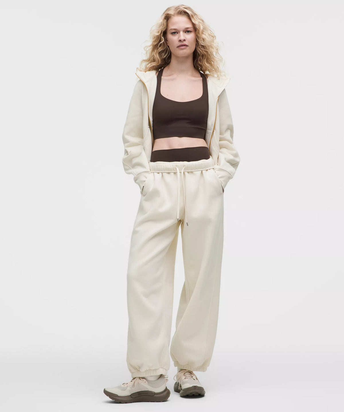 Pantalón deportivo de corte amplio