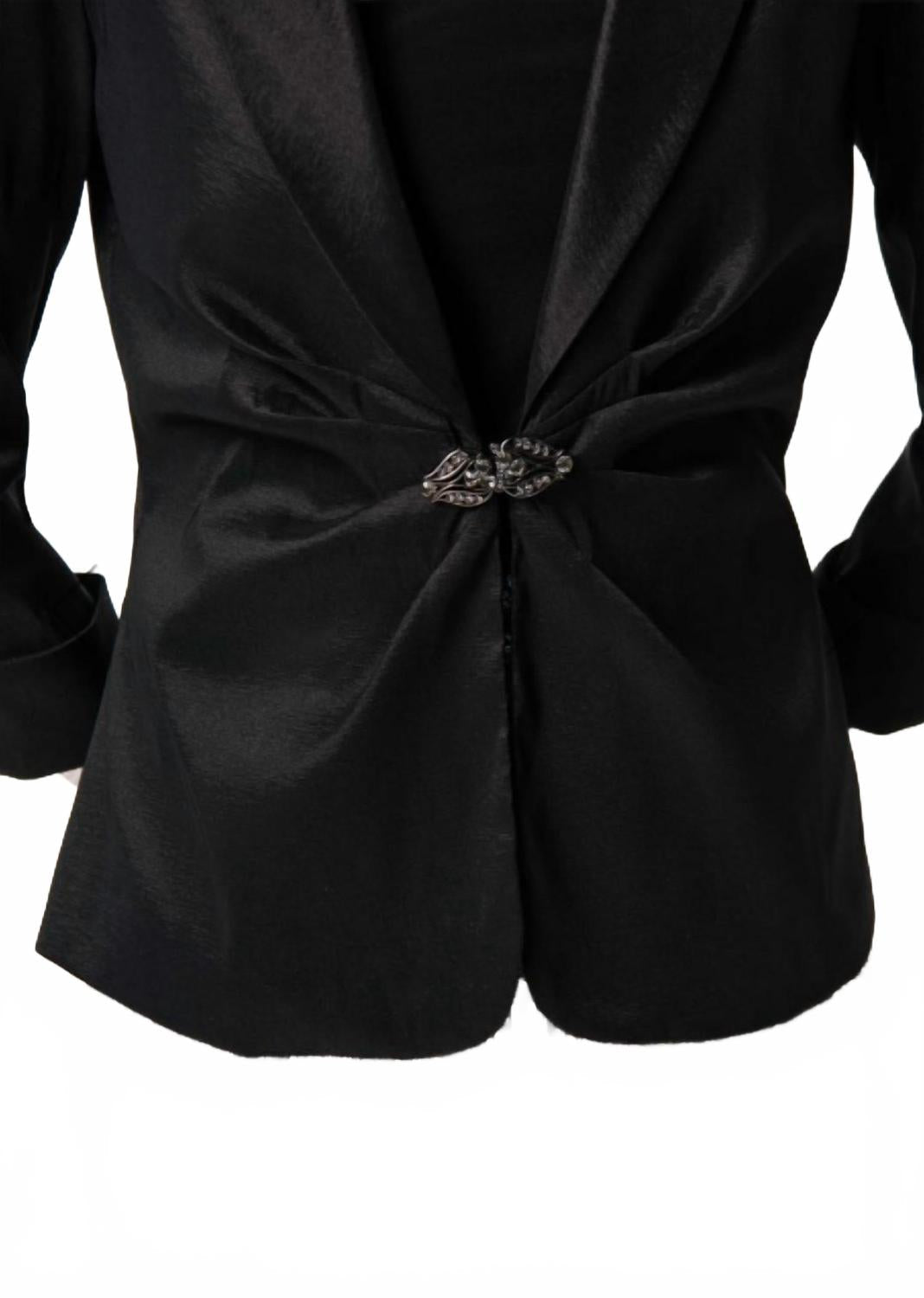 Chaqueta color negro