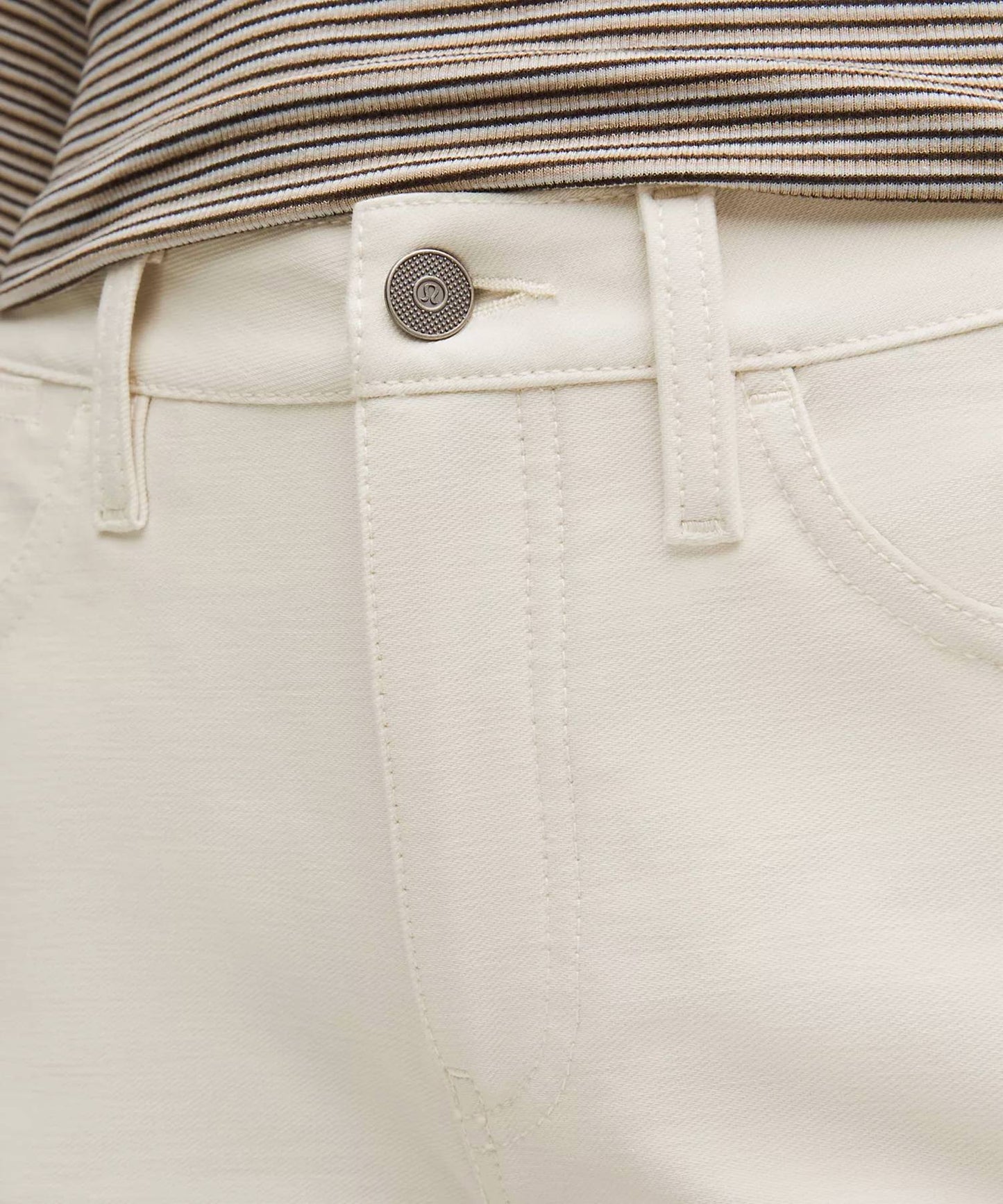 Pantalón de tiro medio color marfil