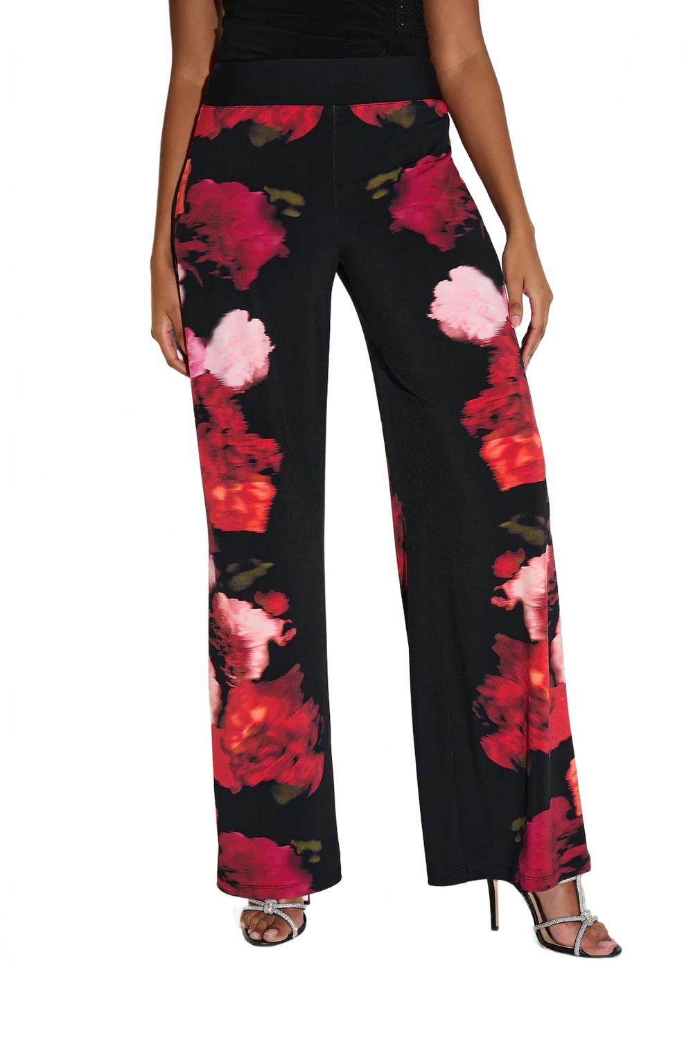 Pantalón de pierna ancha con estampado floral color negro