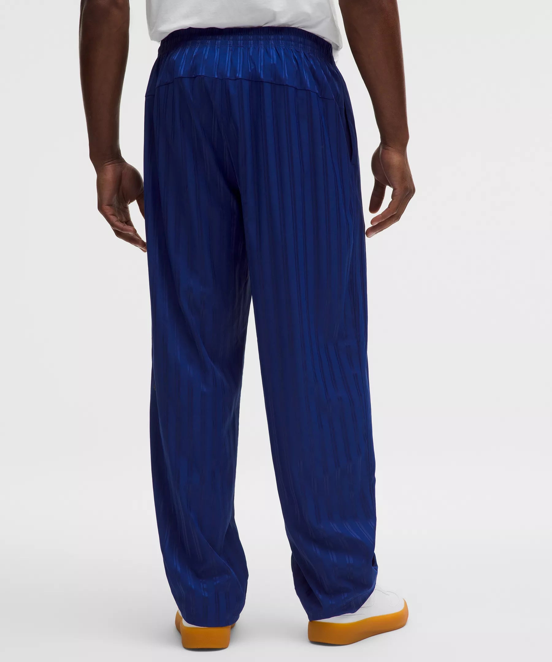 Pantalón de satén a rayas