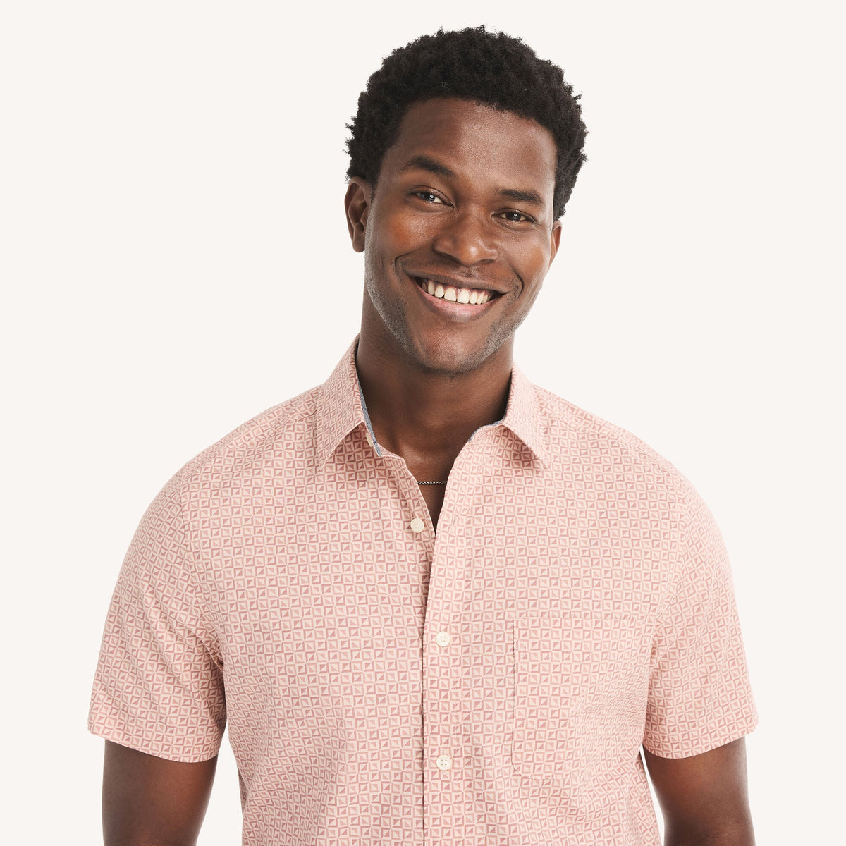 Camisa de hombre de manga corta con estampado