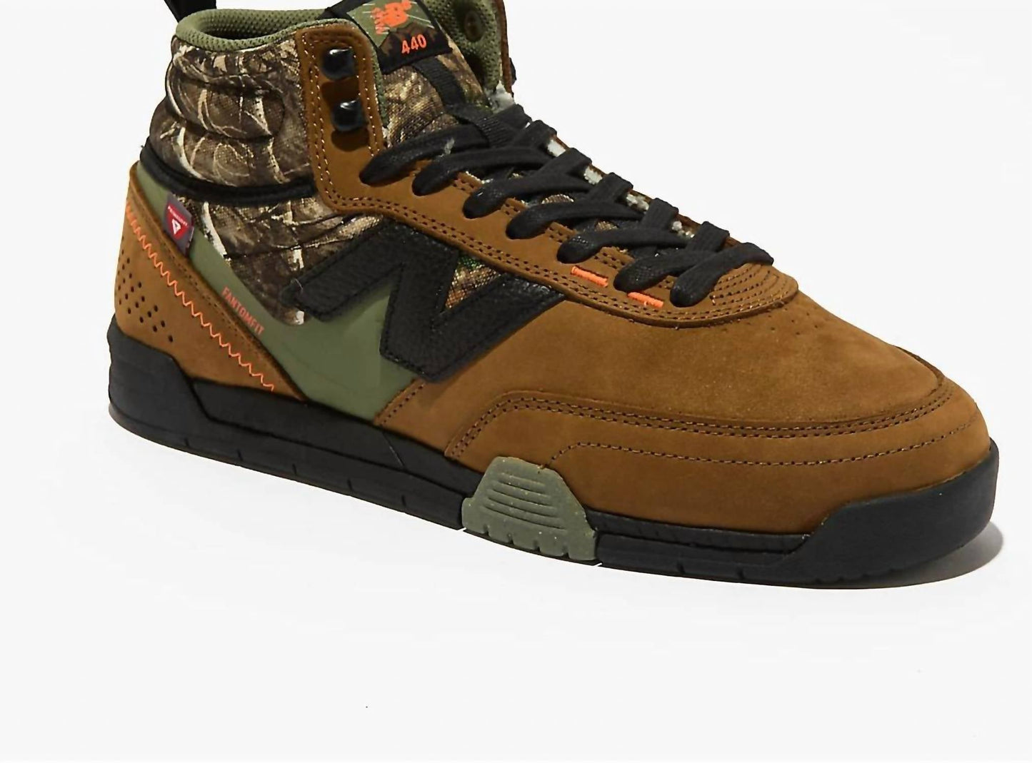Tenis para correr de hombre color negro y café