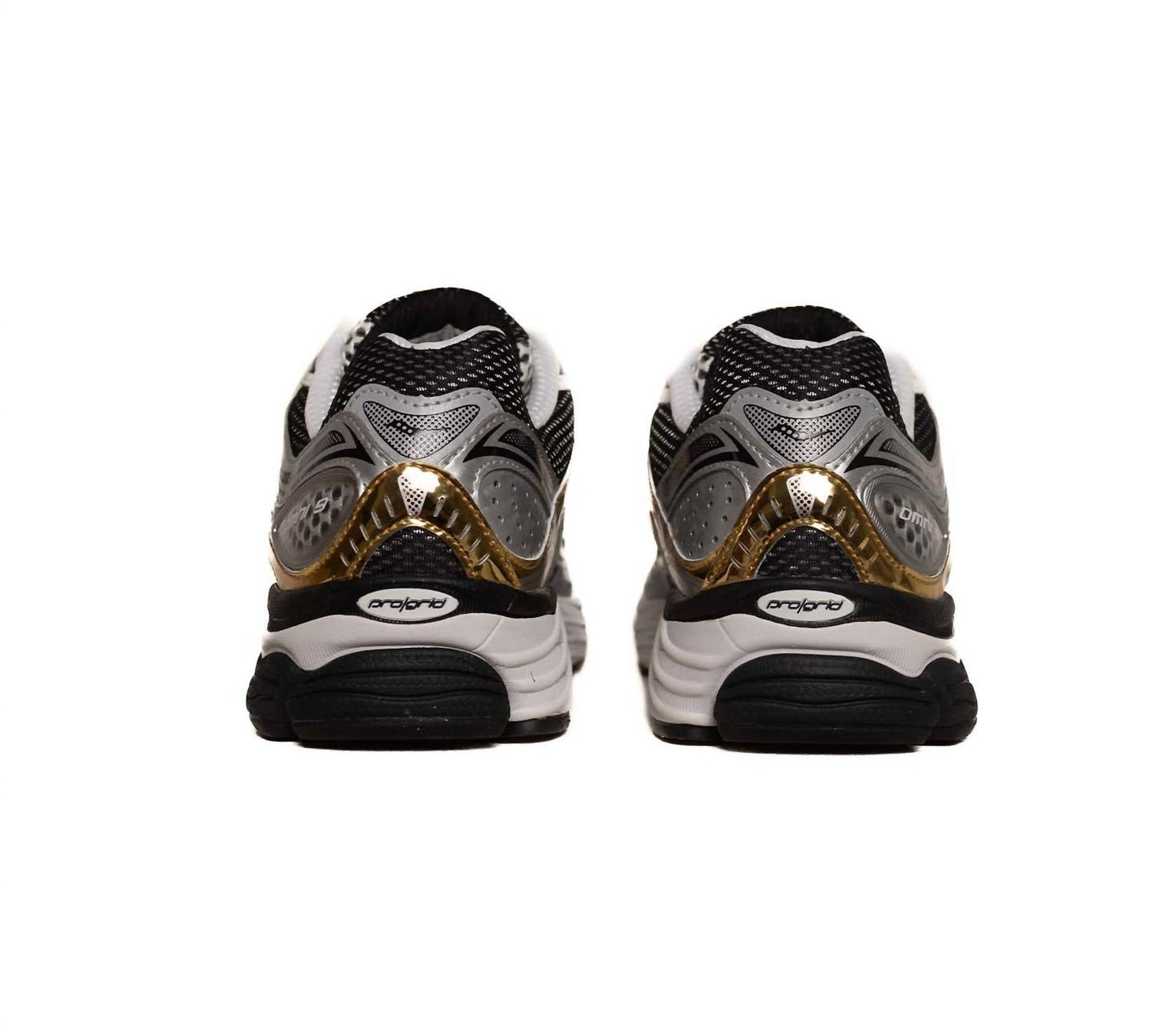 Tenis de hombre color plateado y dorado