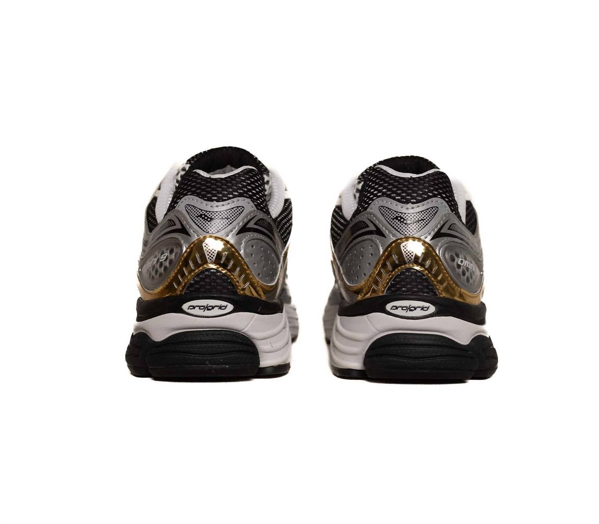 Tenis de hombre color plateado y dorado