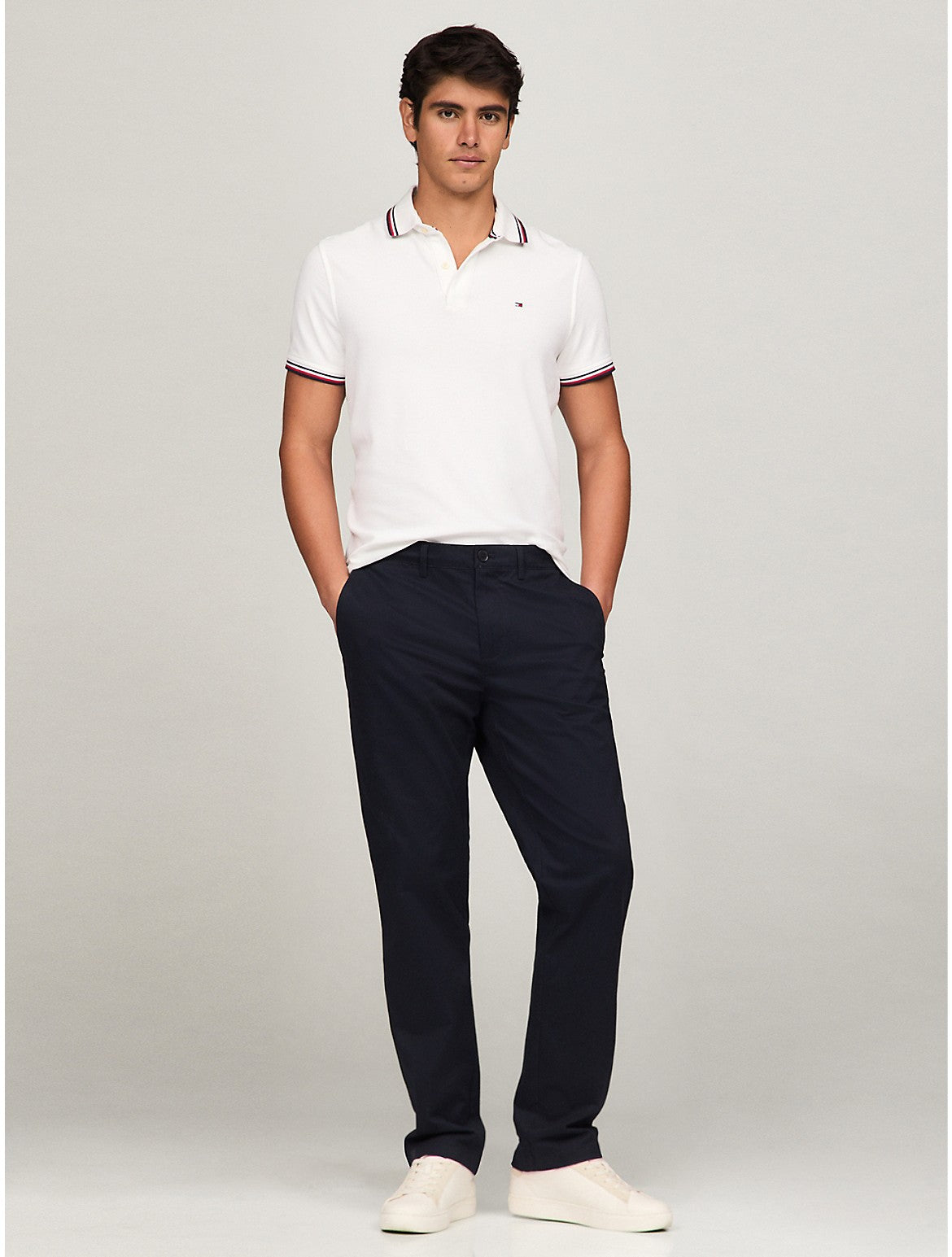 Pantalón de hombre de corte ajustado