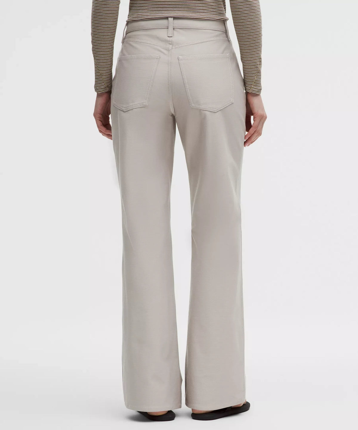 Pantalón de tiro alto