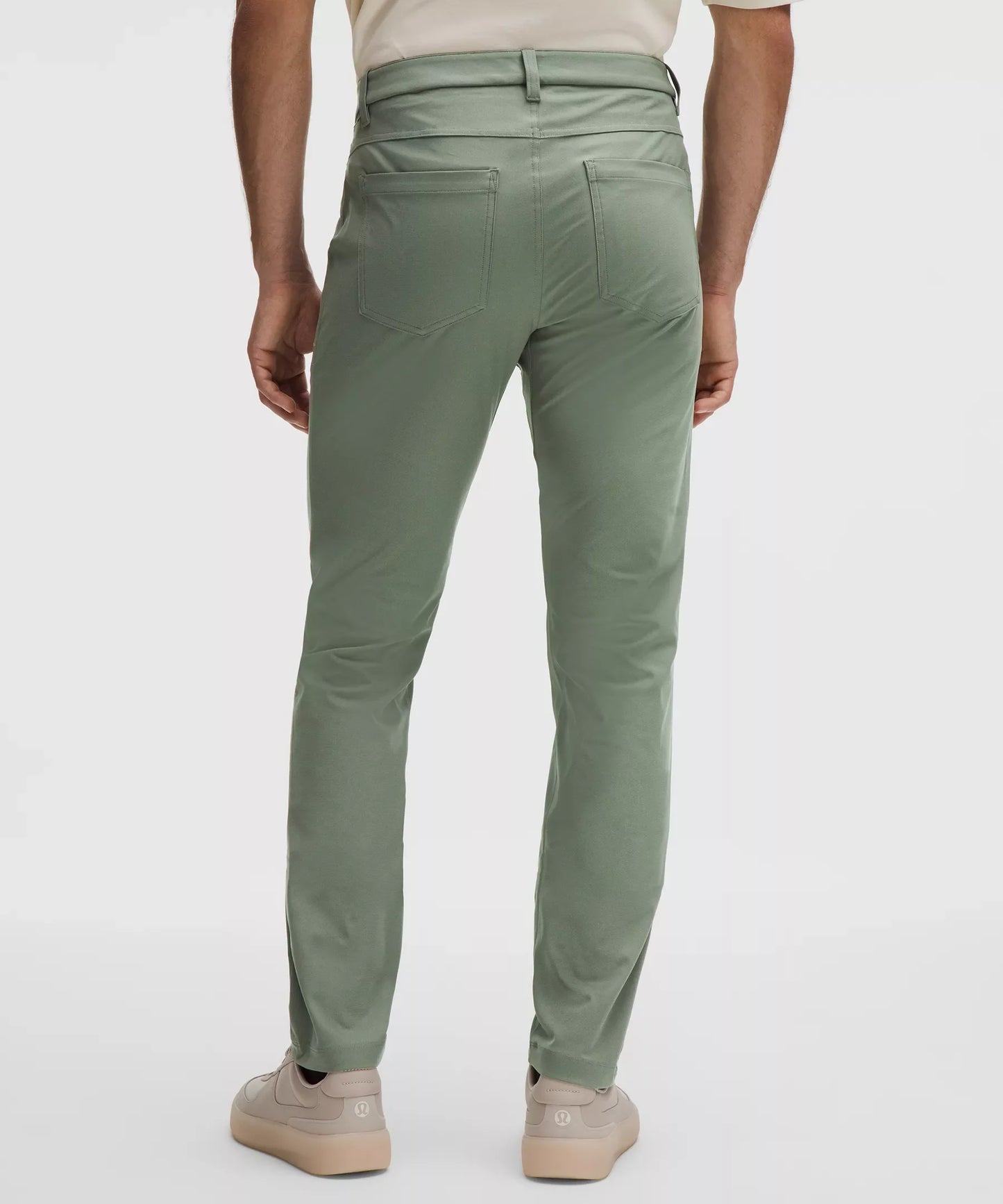 Pantalón de corte ajustado