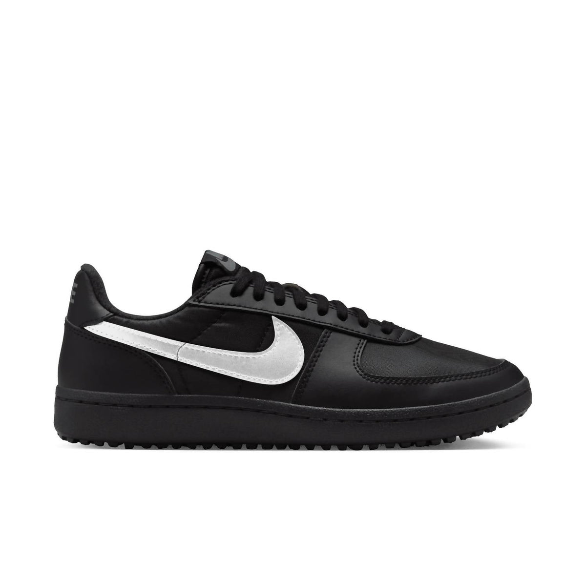 Tenis de mujer color negro y blanco y plateado