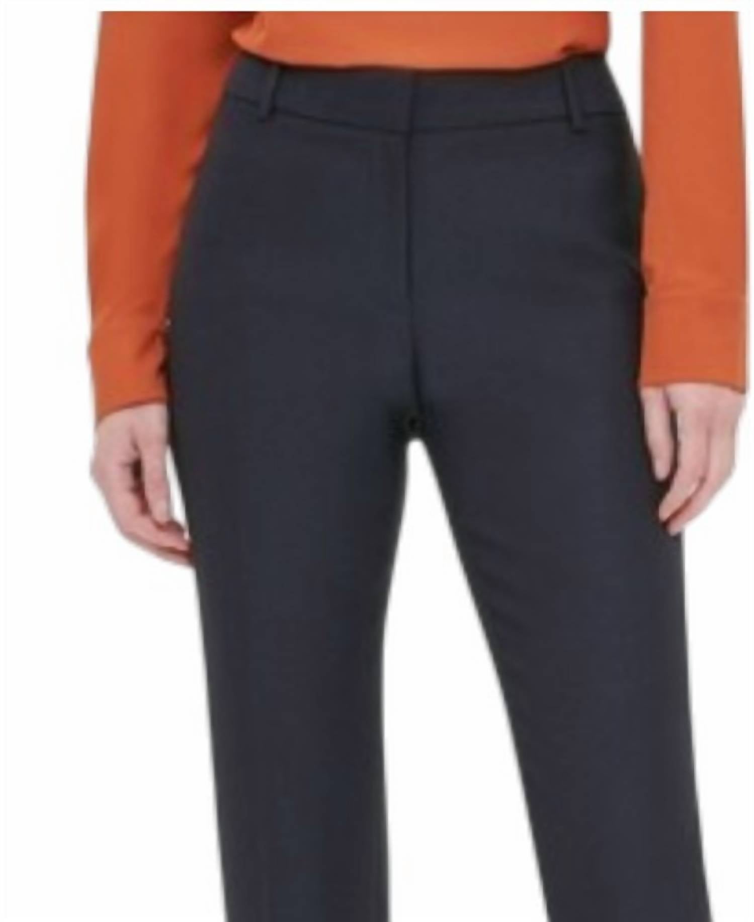 Pantalón color negro y gris