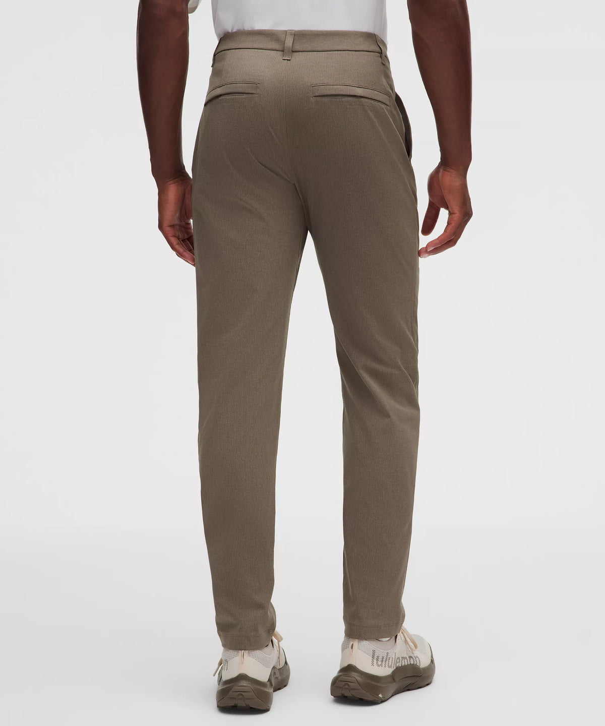 Pantalón de corte ajustado