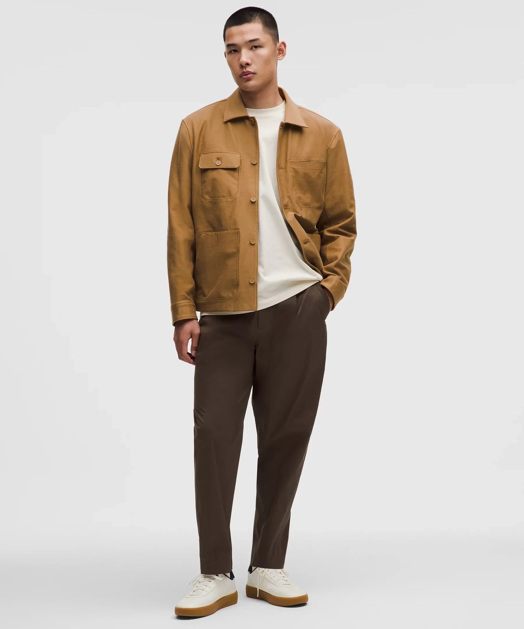 Pantalón con pliegues