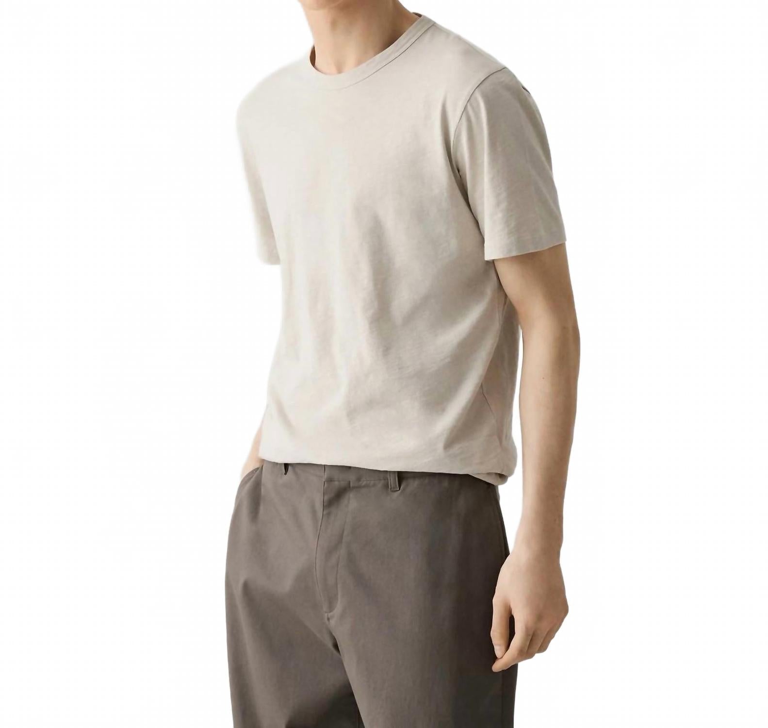 Camiseta con cuello redondo color plateado