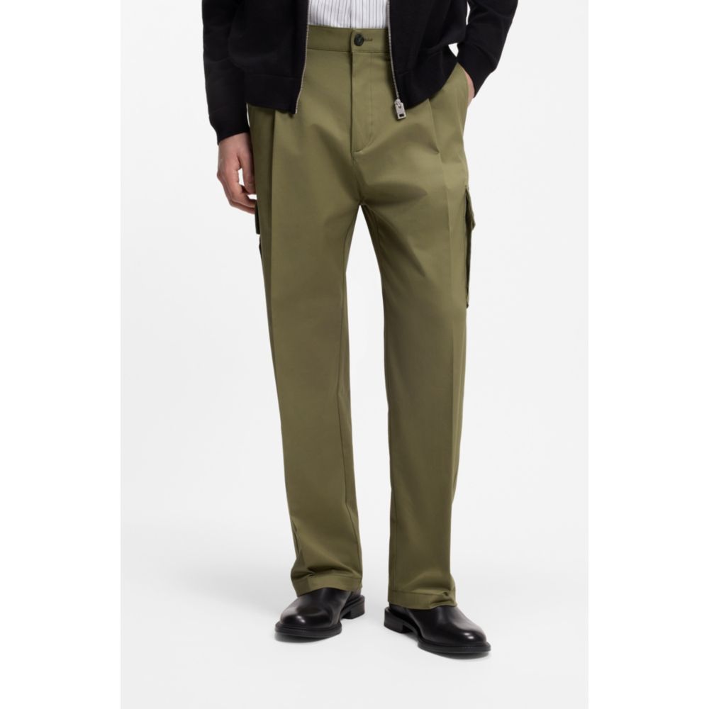 Pantalón de corte amplio