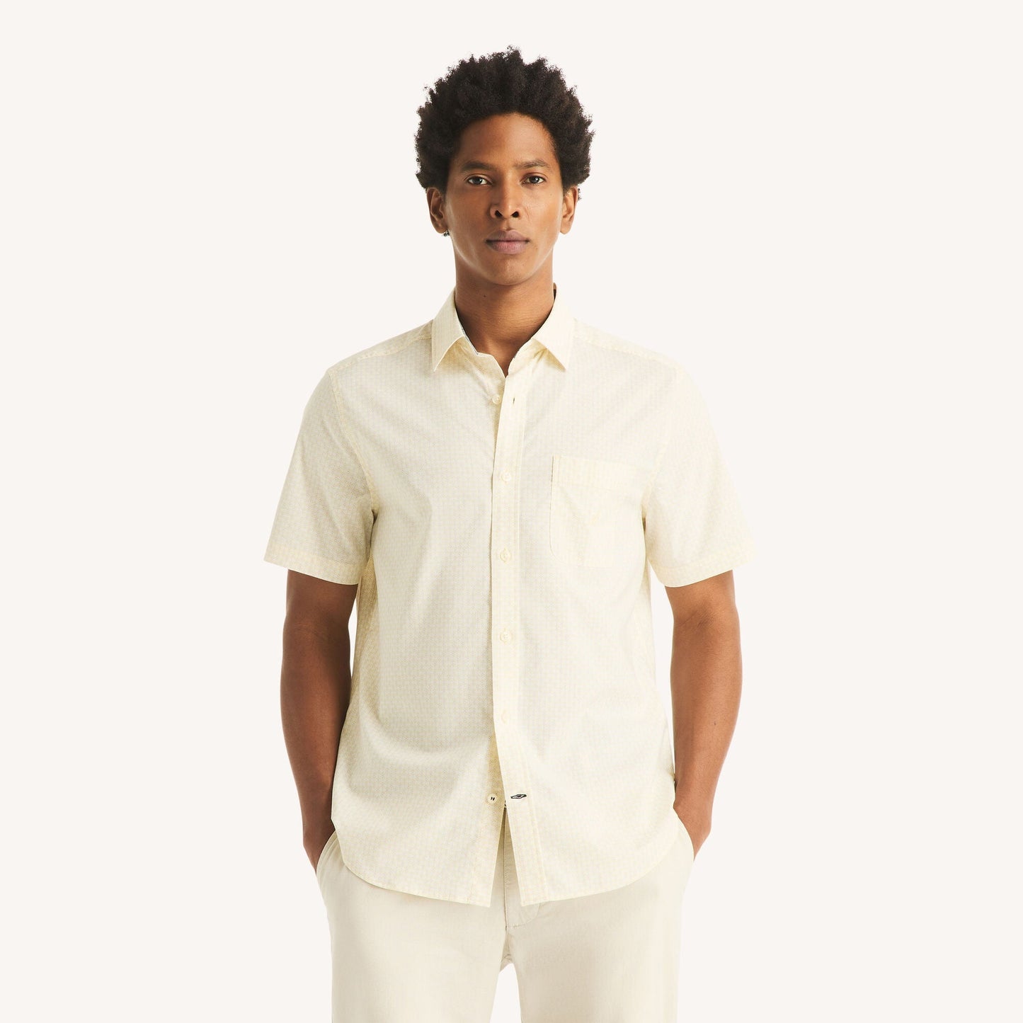 Camisa de hombre de manga corta con estampado