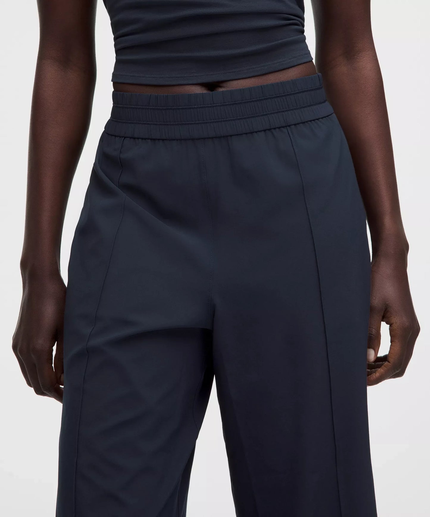 Pantalón de tiro medio