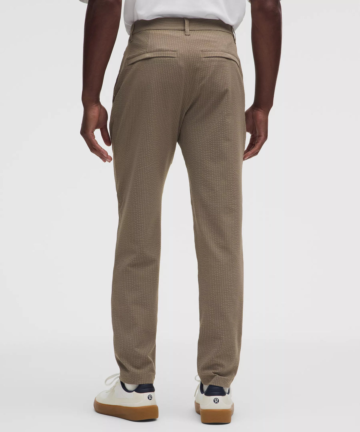 Pantalón de corte ajustado