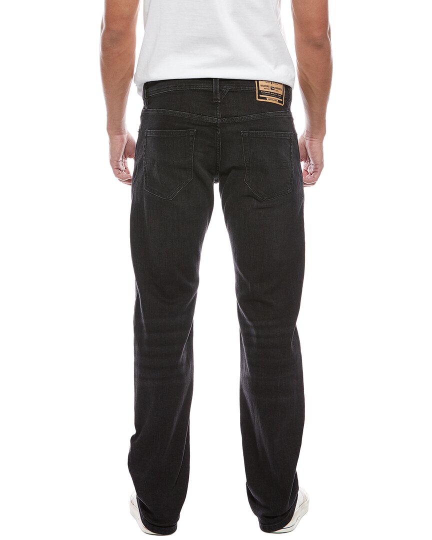 Jean color negro