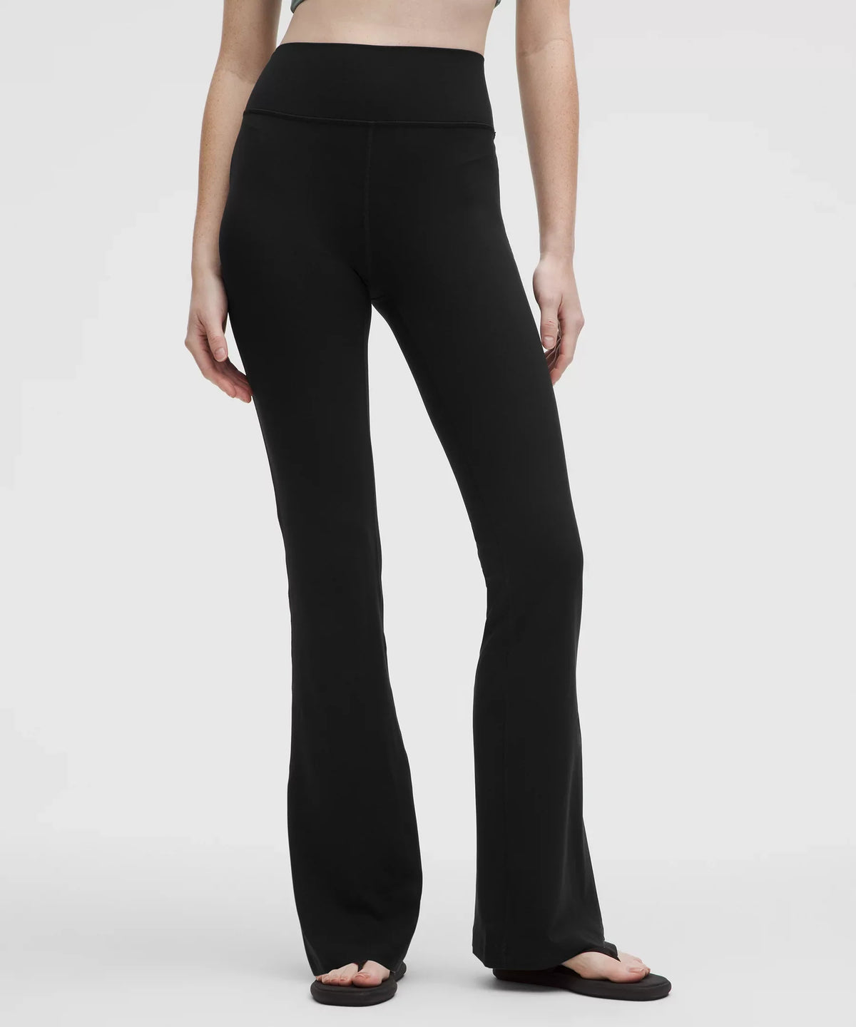 Pantalón de tiro alto
