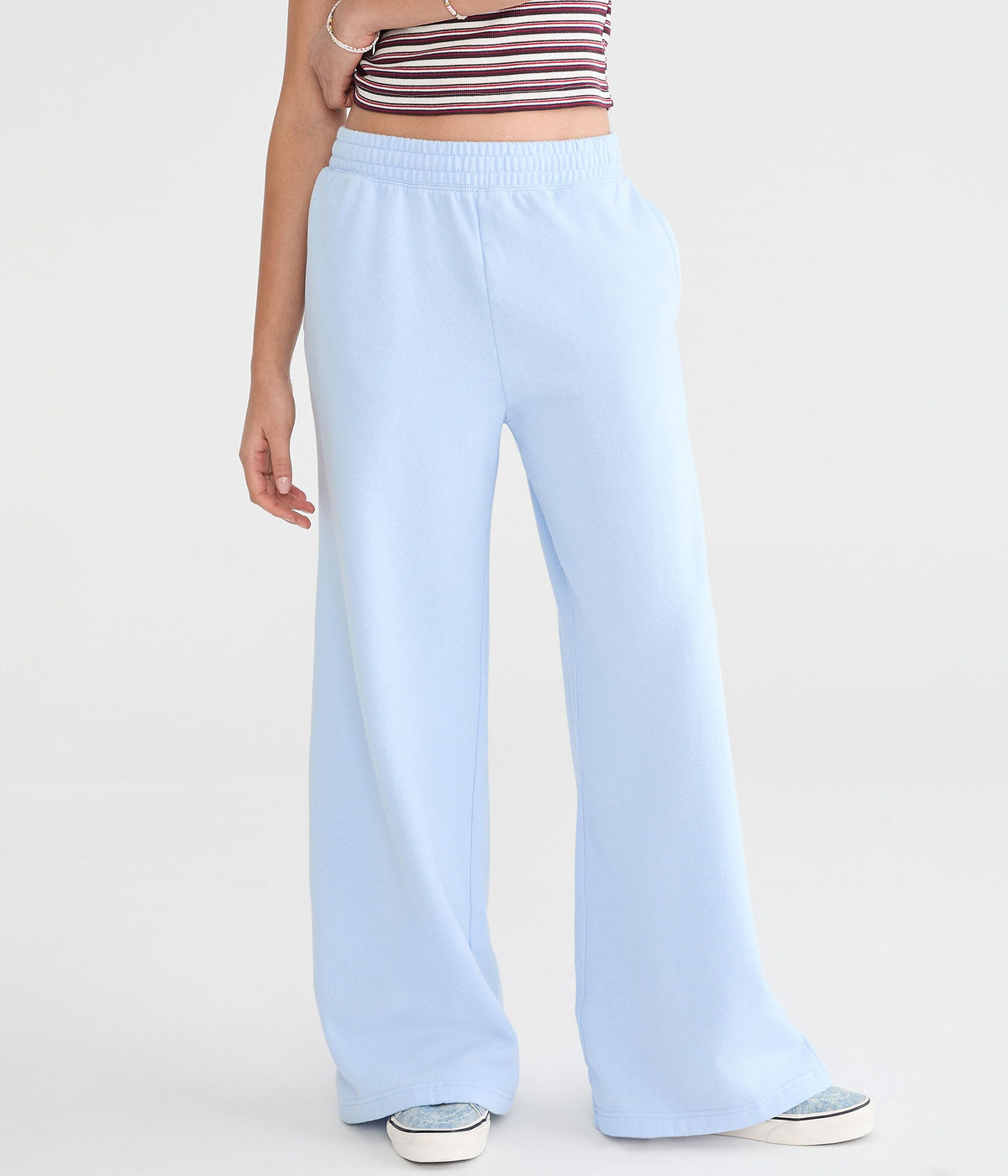 Pantalón deportivo de pierna ancha de tiro medio