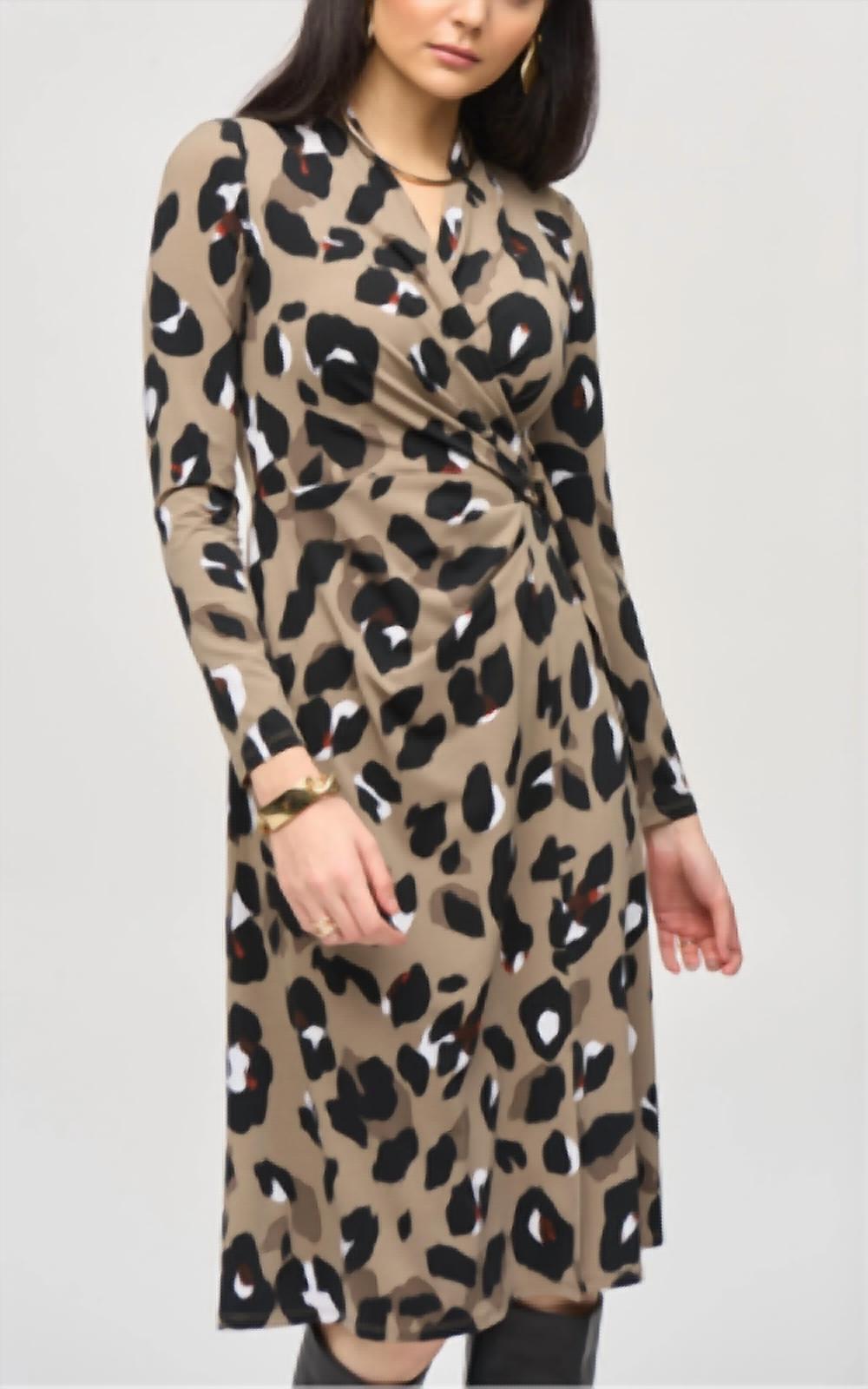 Vestido con estampado animal color negro
