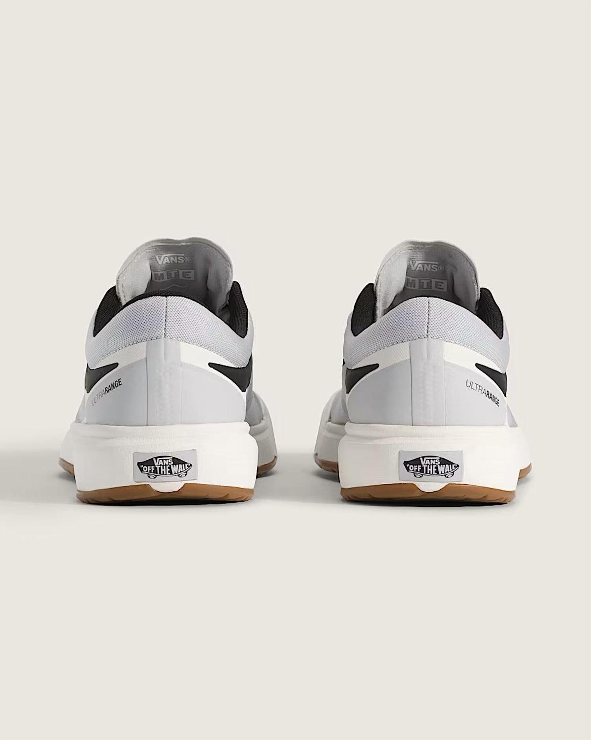 Tenis de hombre color gris