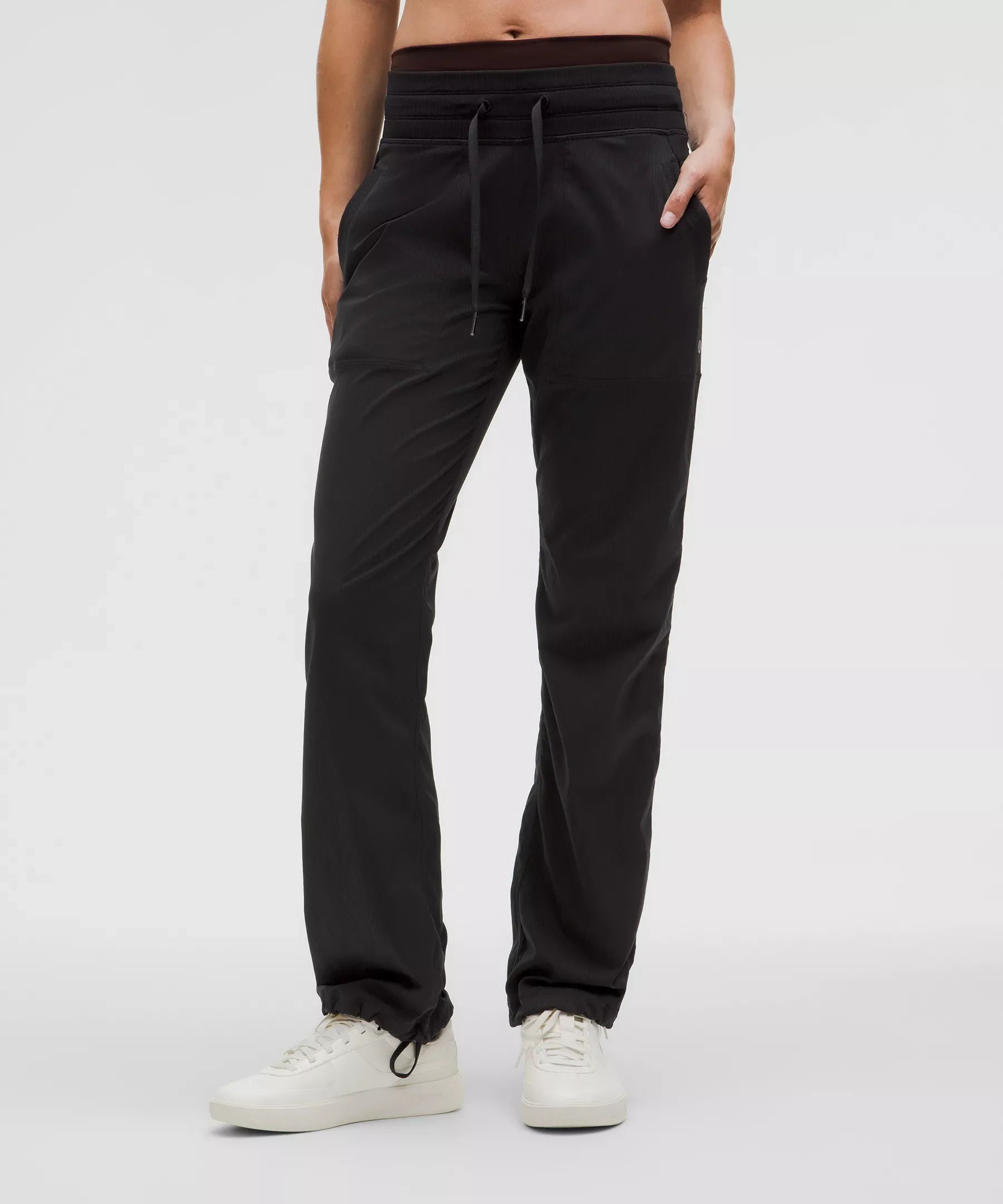 Pantalón de tiro medio