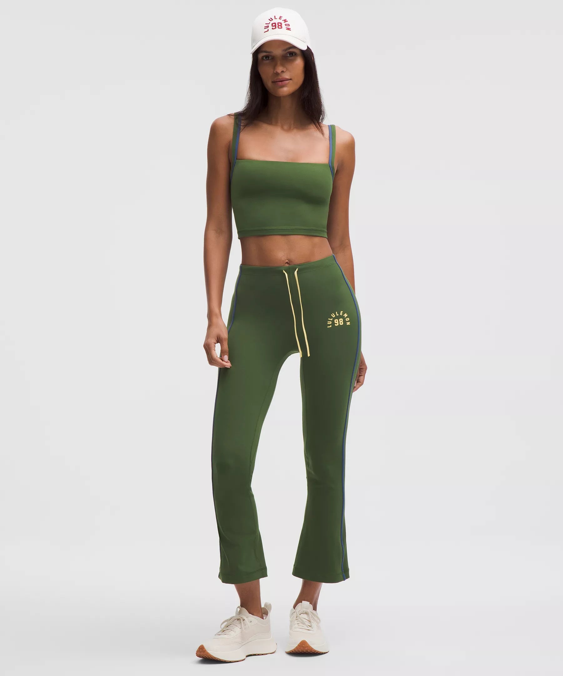 Pantalón de tiro medio