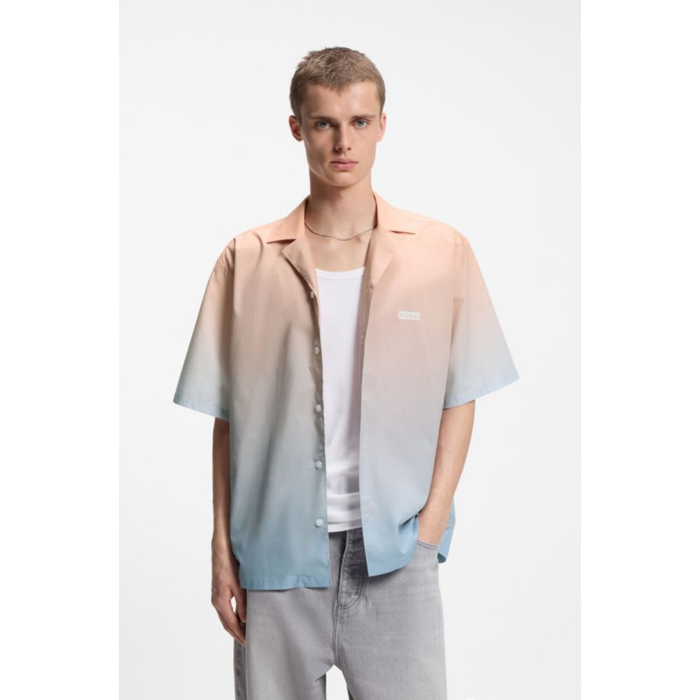 Camisa de corte amplio