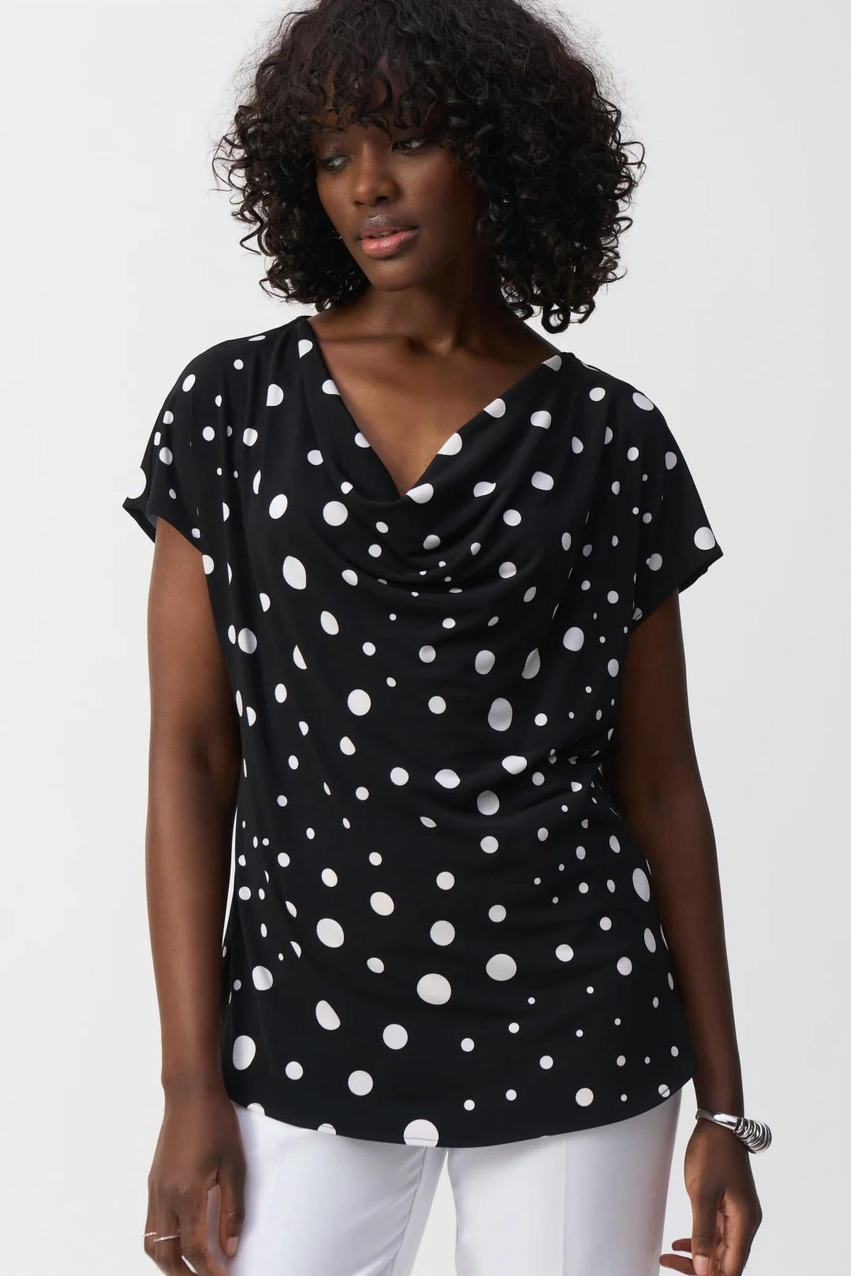 Top de lunares color negro