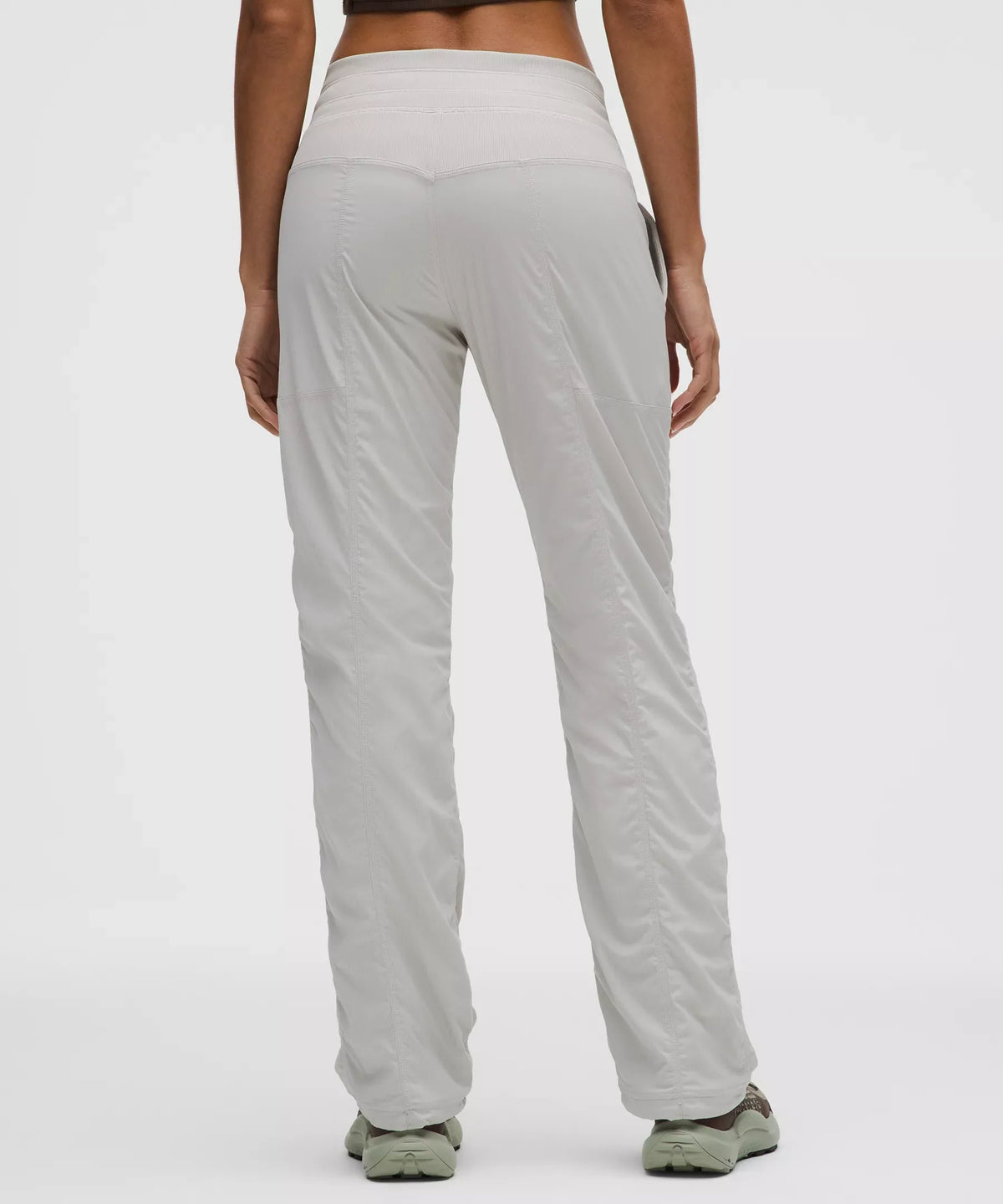 Pantalón de tiro medio